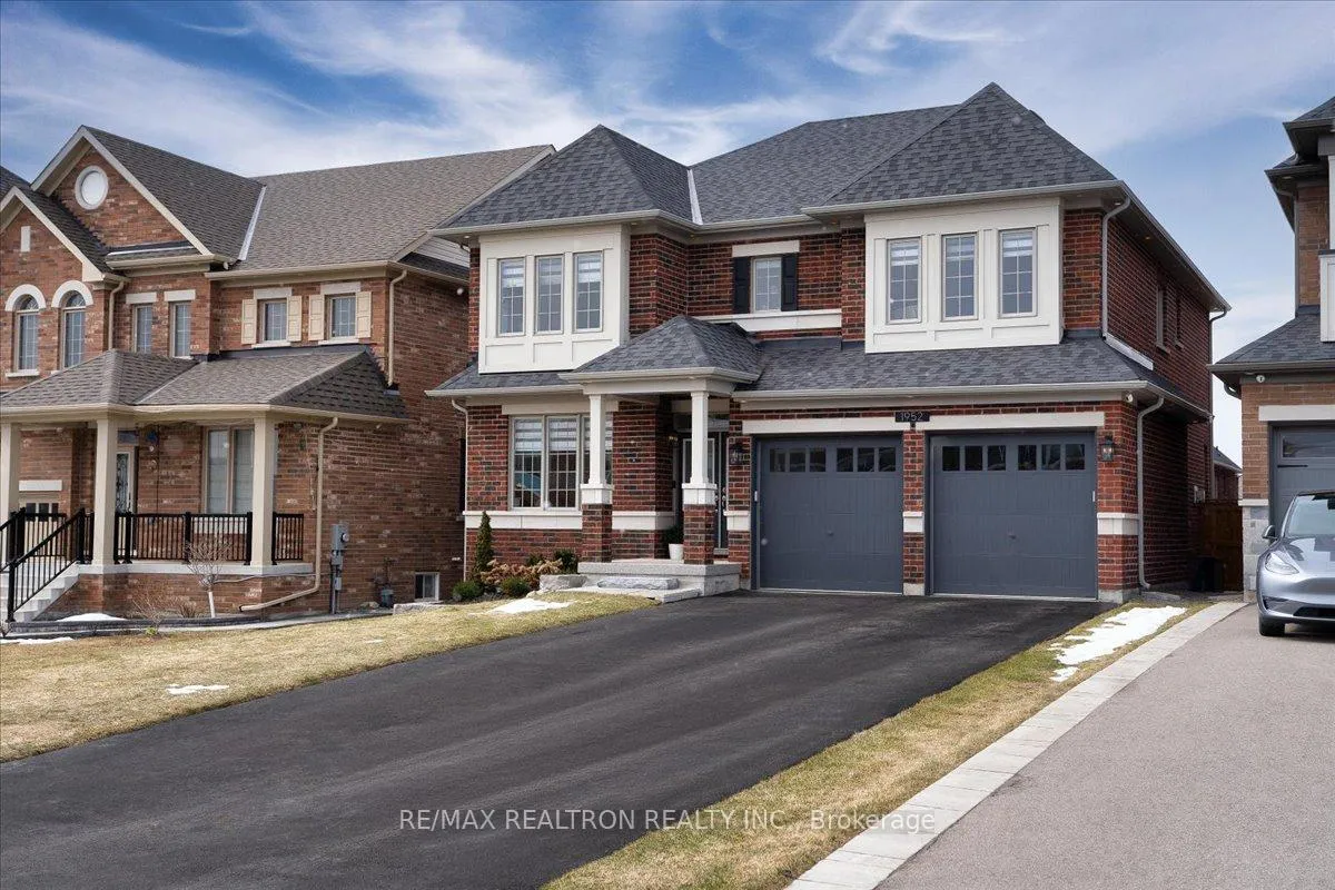 Photo 2 of 1952 Queensbury Drive, Oshawa, Taunton — HOMEH