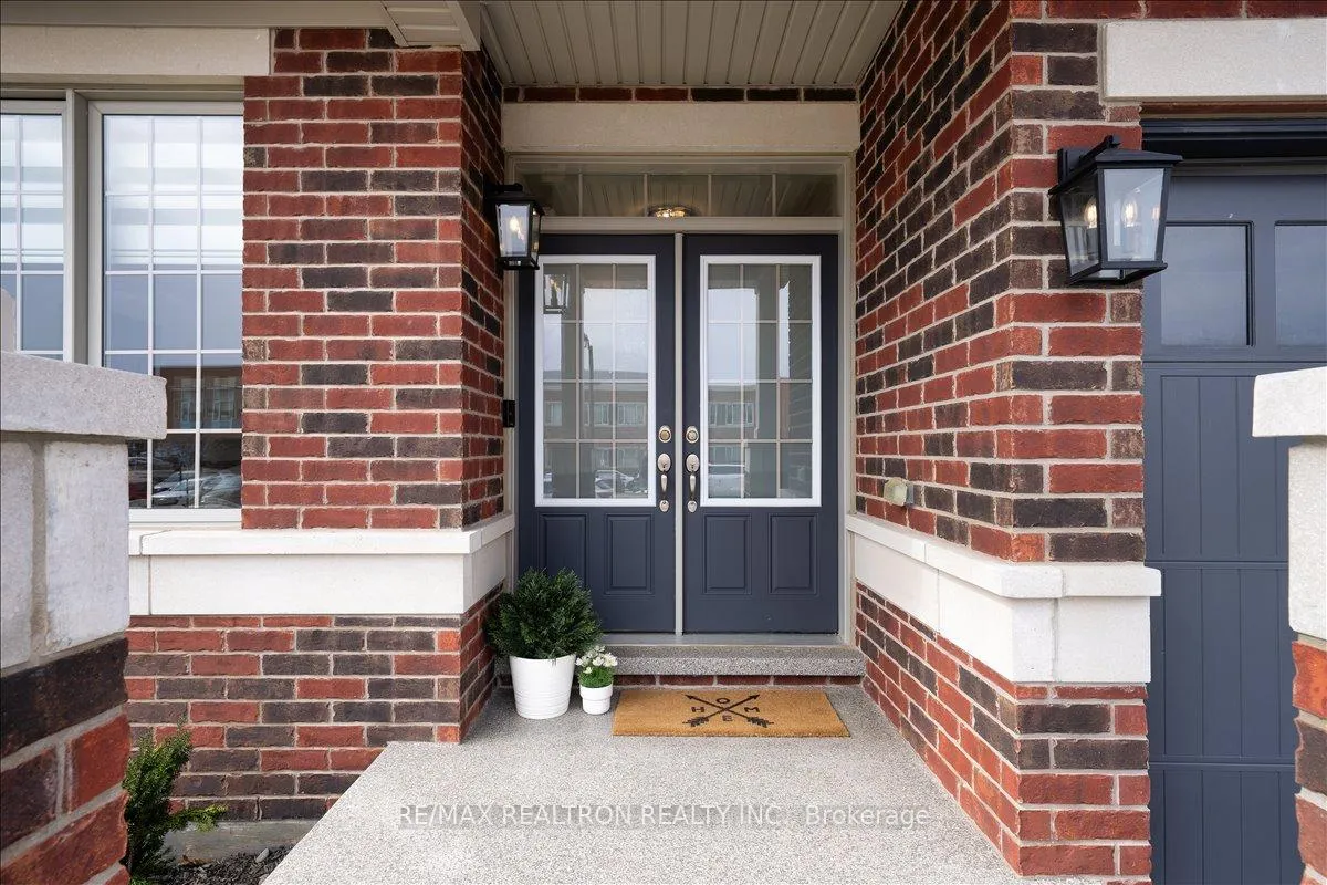 Photo 4 of 1952 Queensbury Drive, Oshawa, Taunton — HOMEH