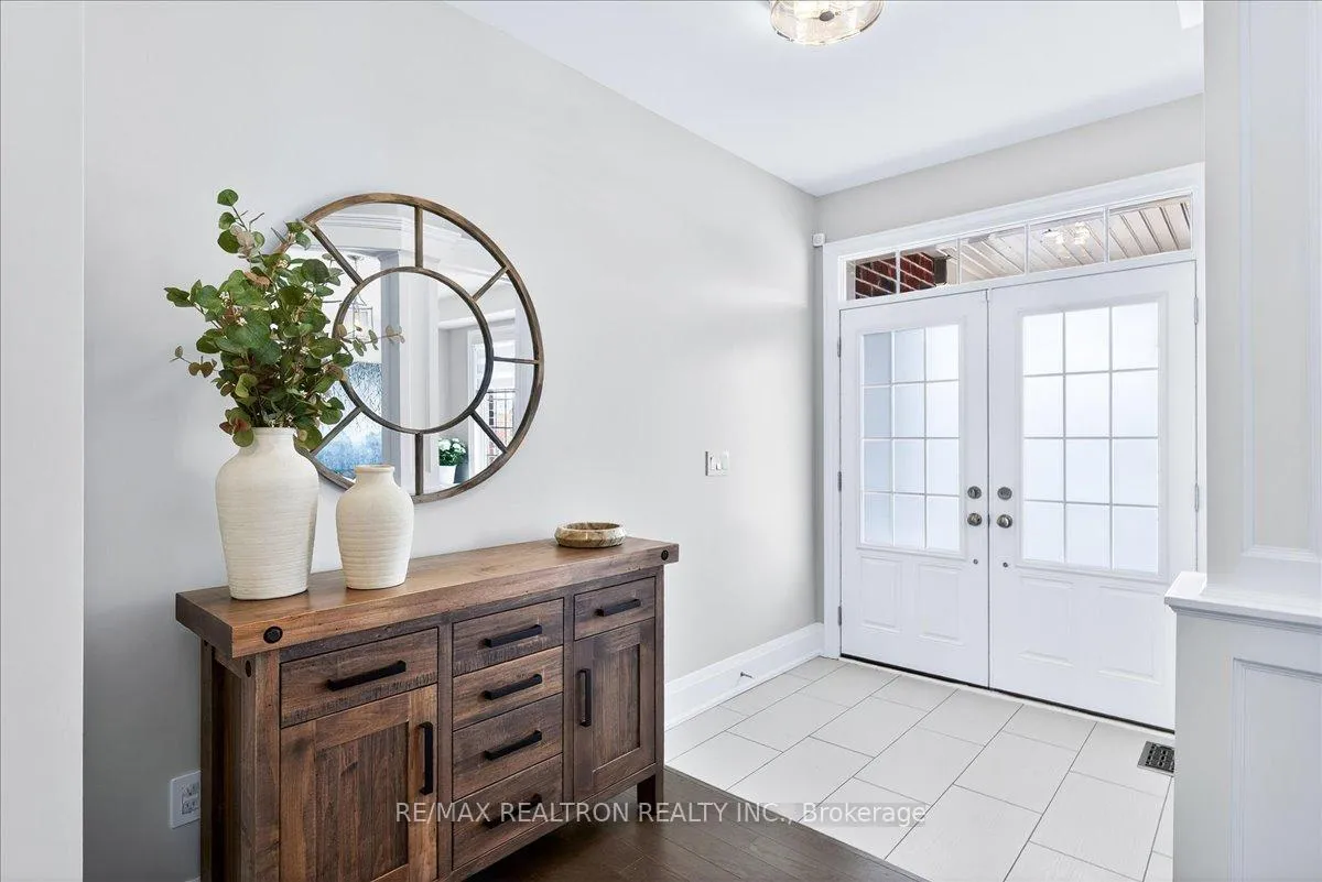 Photo 8 of 1952 Queensbury Drive, Oshawa, Taunton — HOMEH