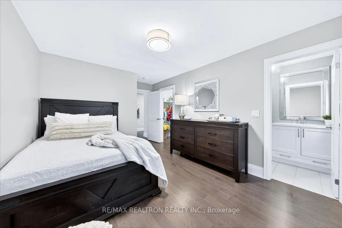 Photo 34 of 1952 Queensbury Drive, Oshawa, Taunton — HOMEH