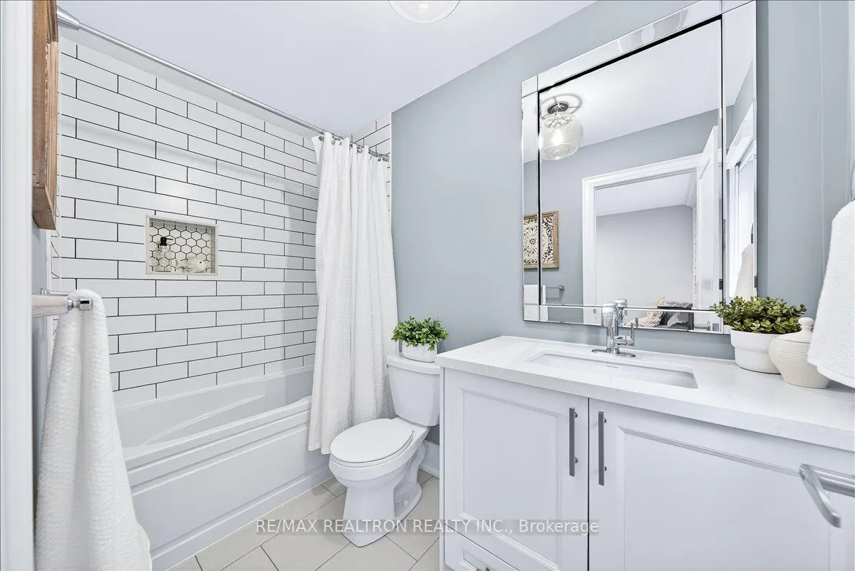 Photo 35 of 1952 Queensbury Drive, Oshawa, Taunton — HOMEH