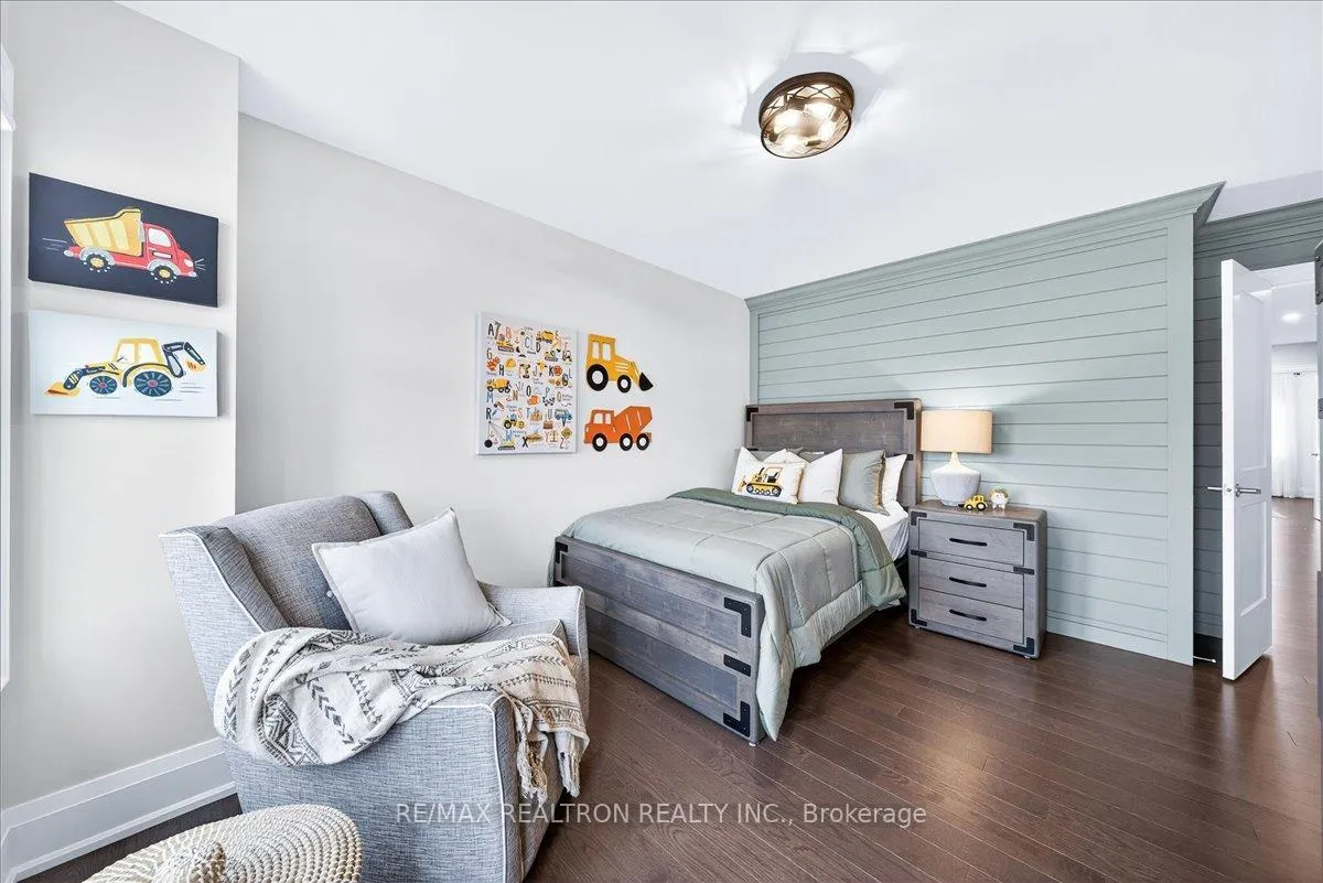 Photo 43 of 1952 Queensbury Drive, Oshawa, Taunton — HOMEH
