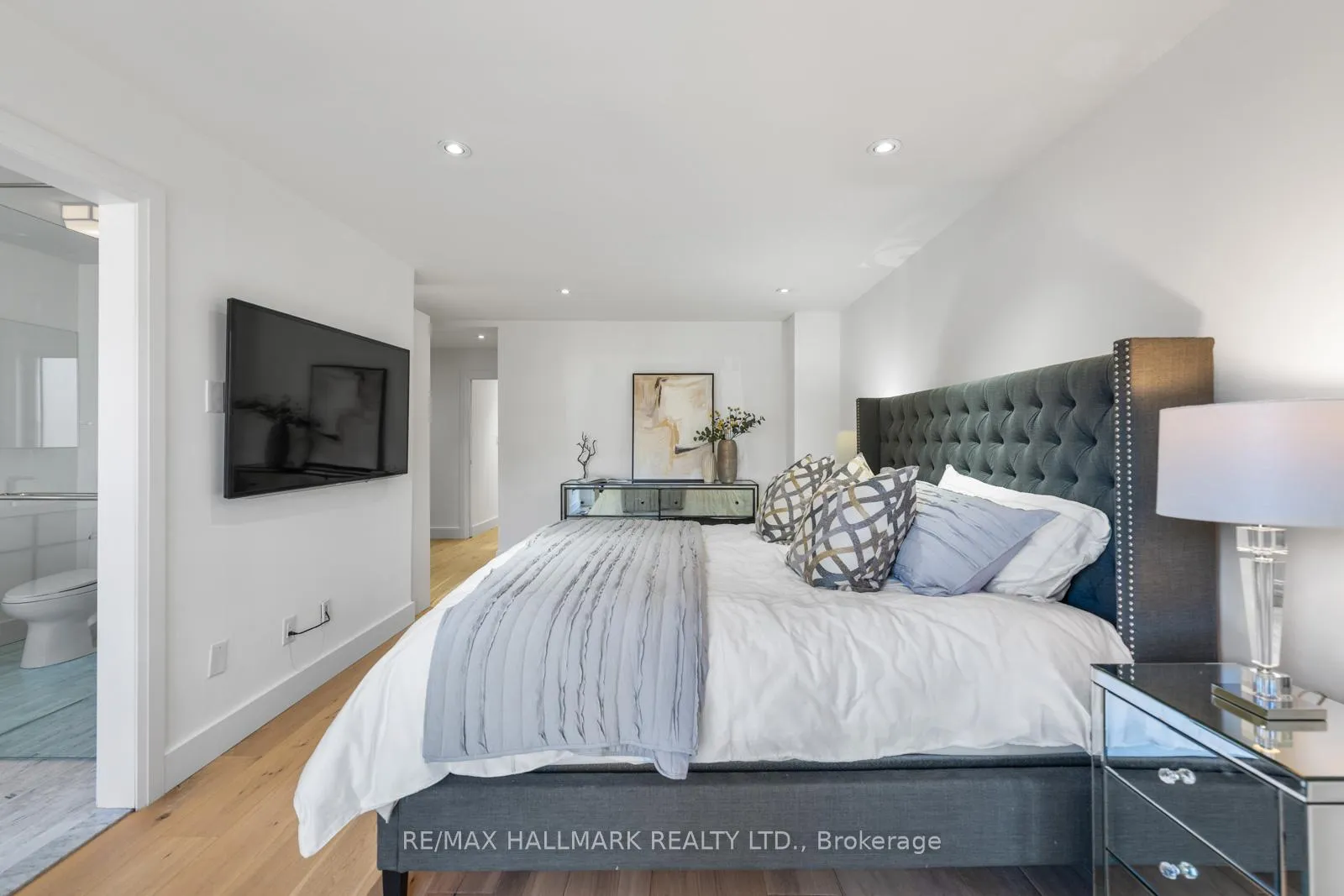 Photo 24 of 148 Cranbrooke Avenue, Toronto, Lawrence Park North — HOMEH