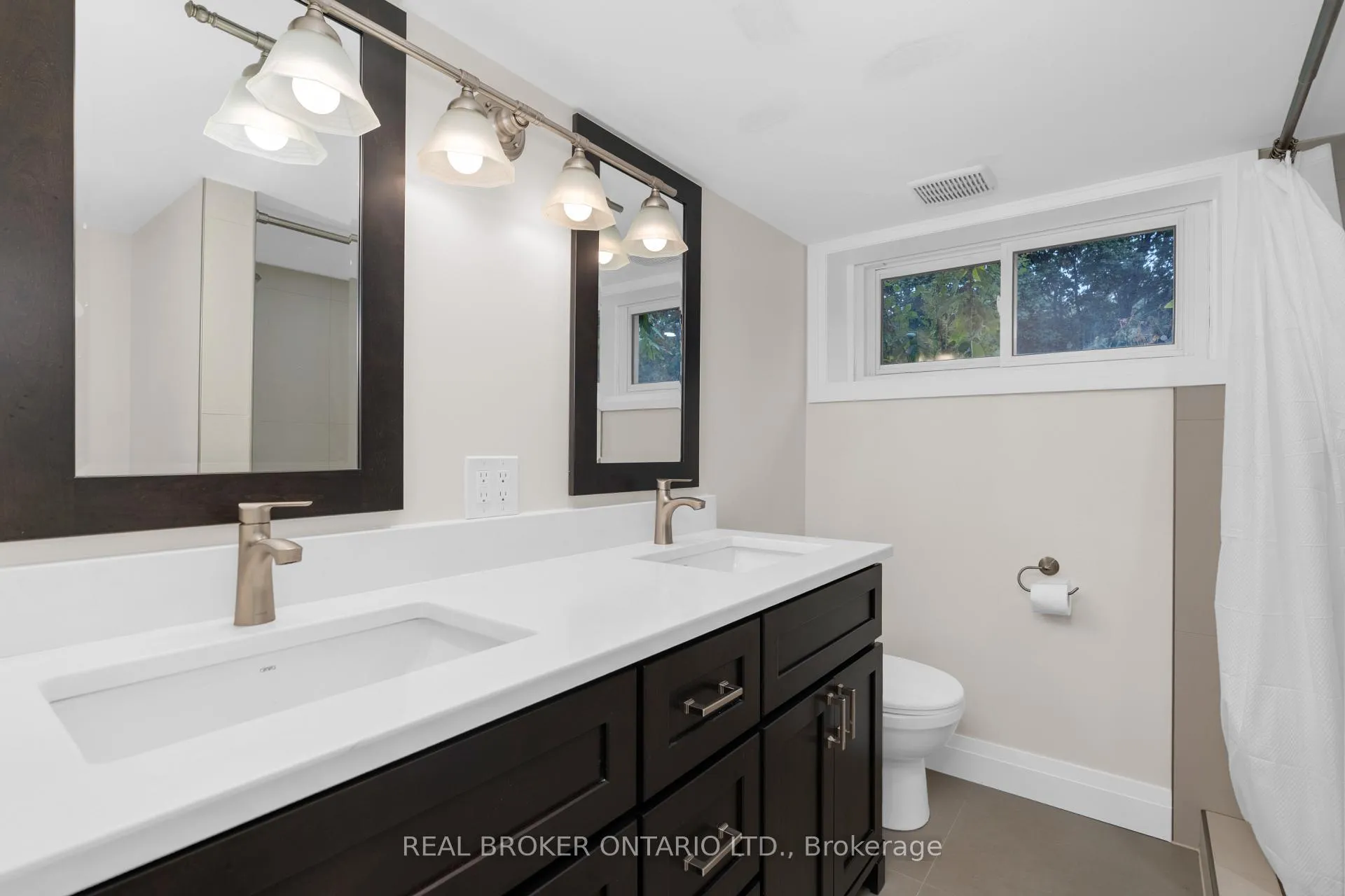 Photo 23 of 17 Locke Avenue, Clearview, Stayner — HOMEH
