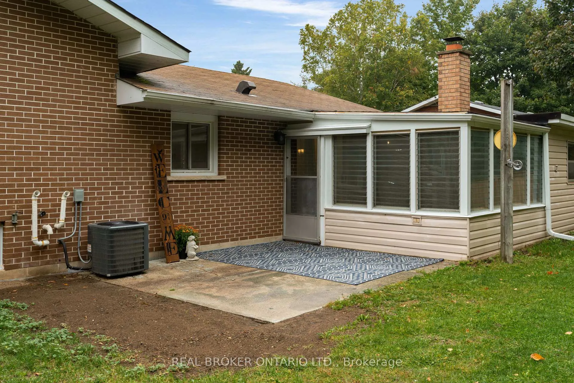Photo 29 of 17 Locke Avenue, Clearview, Stayner — HOMEH