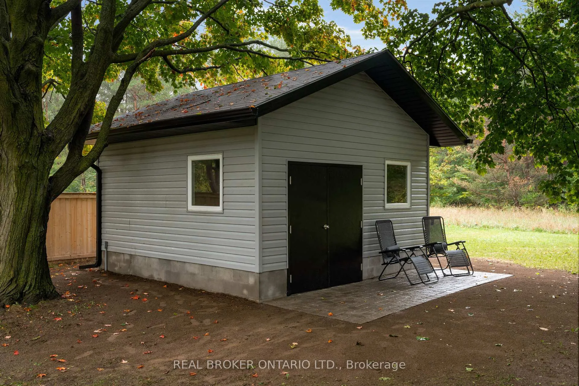 Photo 33 of 17 Locke Avenue, Clearview, Stayner — HOMEH