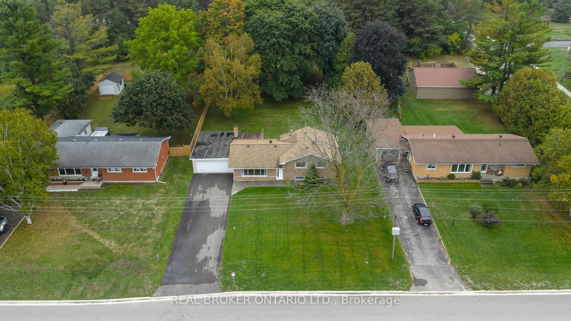 Photo 35 of 17 Locke Avenue, Clearview, Stayner — HOMEH