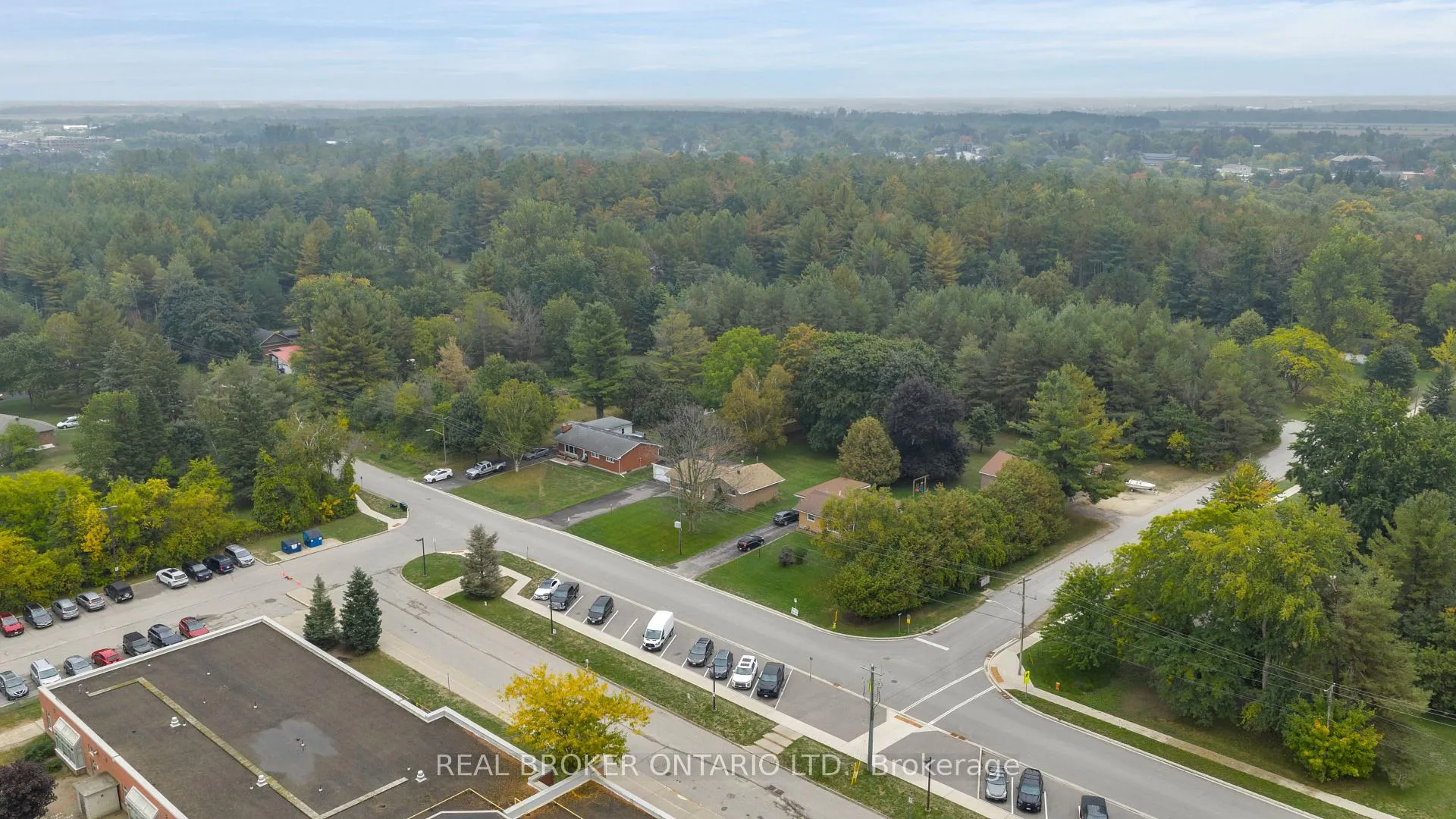 Photo 39 of 17 Locke Avenue, Clearview, Stayner — HOMEH