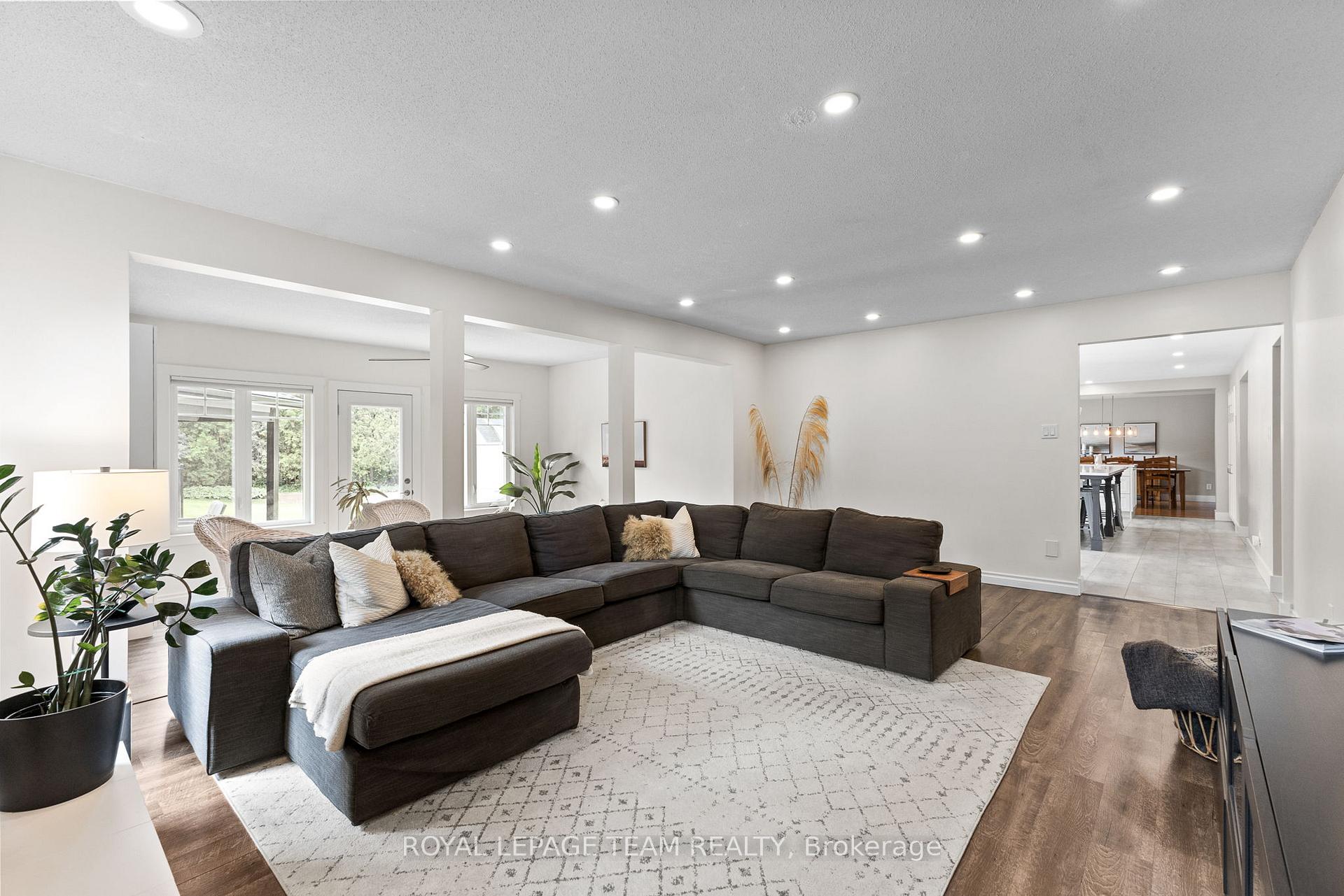 Photo 17 of 1108 Lena Avenue, Ottawa, Manotick Long Island & Nicholls Island — HOMEH