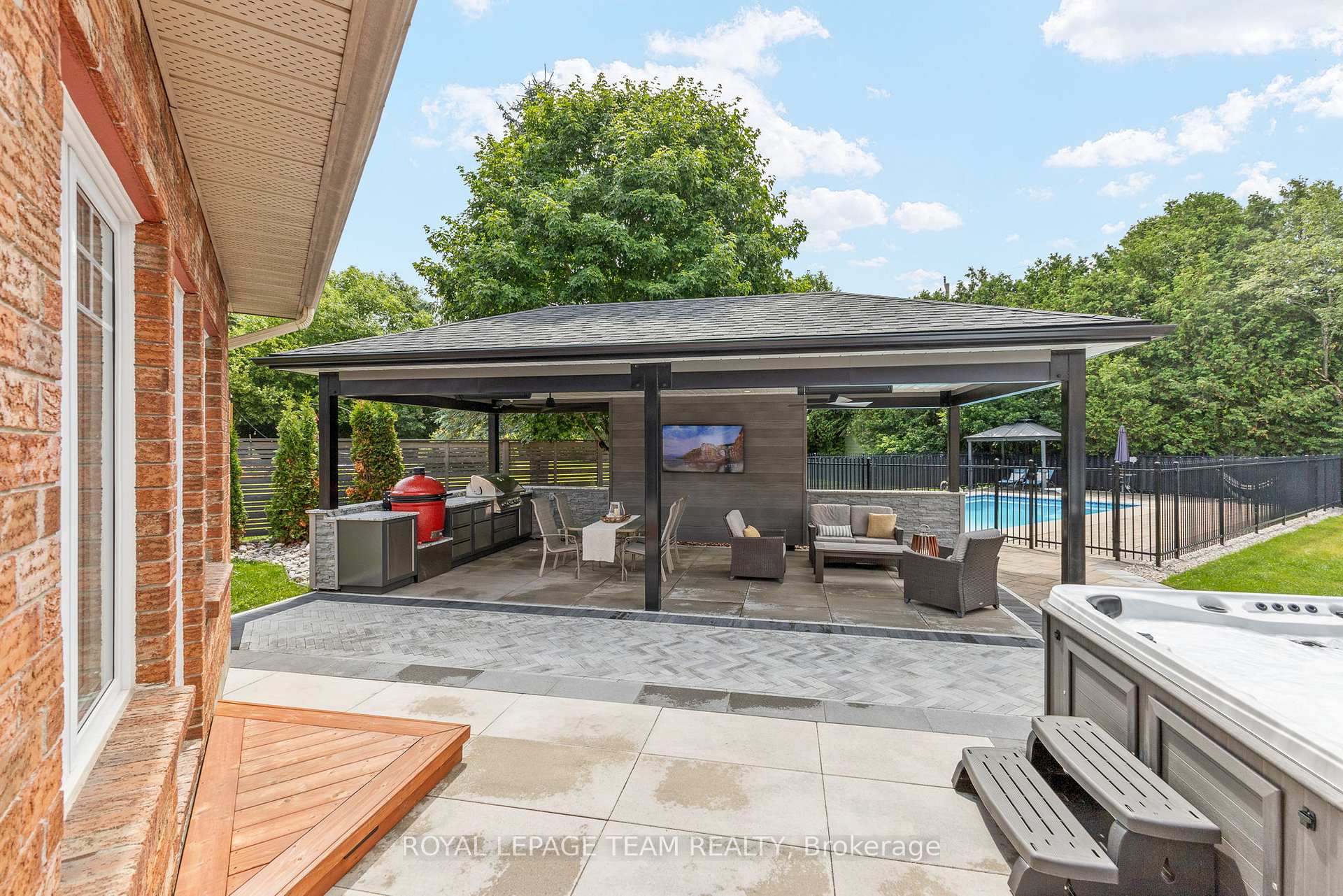 Photo 39 of 1108 Lena Avenue, Ottawa, Manotick Long Island & Nicholls Island — HOMEH