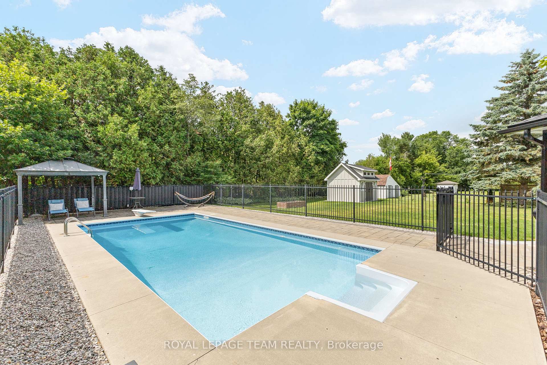 Photo 47 of 1108 Lena Avenue, Ottawa, Manotick Long Island & Nicholls Island — HOMEH