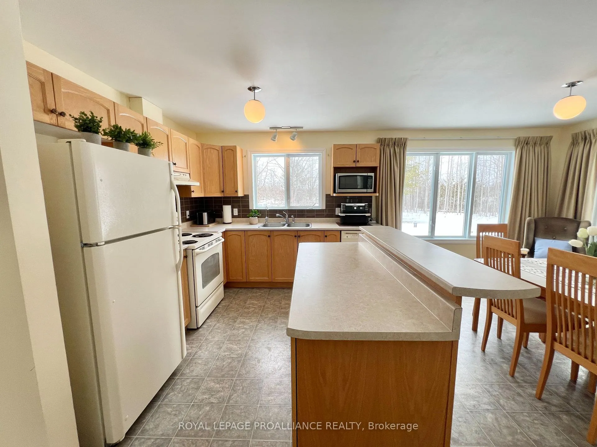 Photo 7 of 1297 Barry Road, Madoc — HOMEH