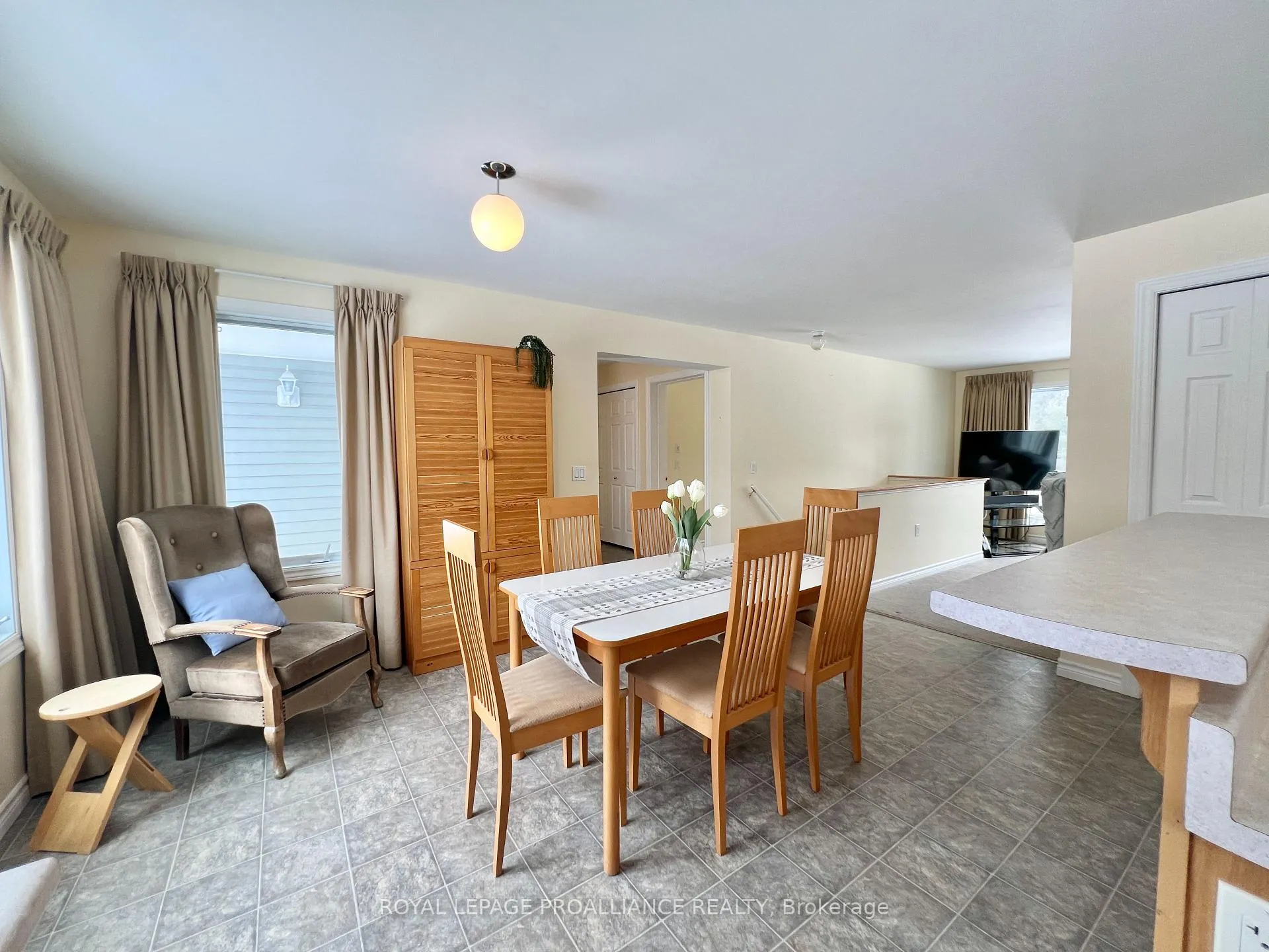 Photo 10 of 1297 Barry Road, Madoc — HOMEH