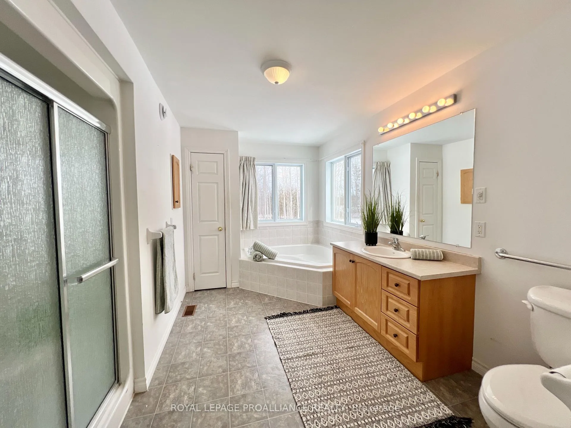Photo 19 of 1297 Barry Road, Madoc — HOMEH
