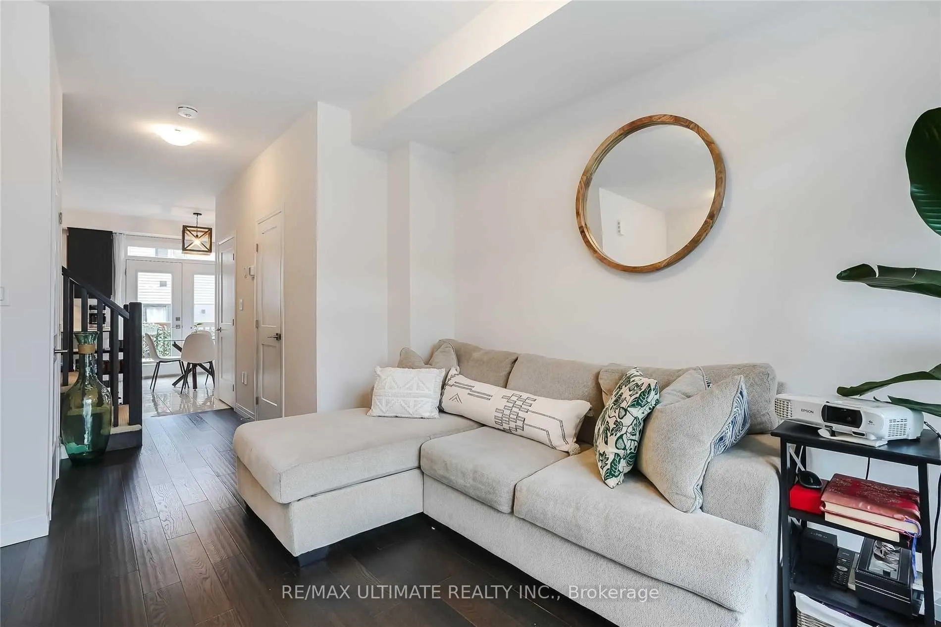 Photo 2 of Unit 290, 30 Times Square Boulevard, Hamilton, Stoney Creek — HOMEH