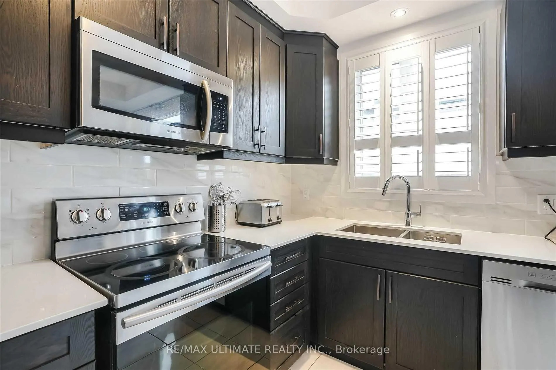 Photo 6 of Unit 290, 30 Times Square Boulevard, Hamilton, Stoney Creek — HOMEH