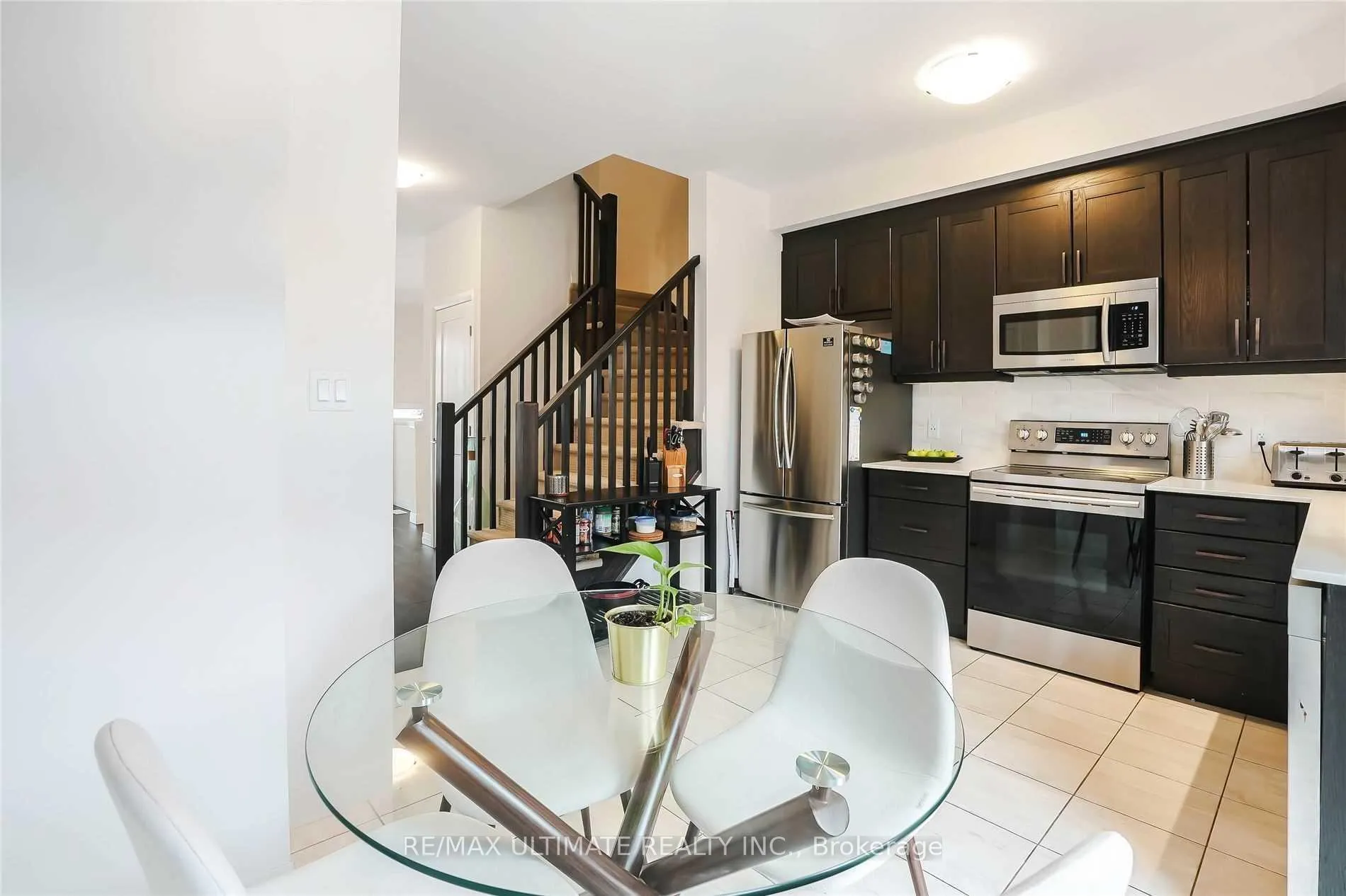 Photo 12 of Unit 290, 30 Times Square Boulevard, Hamilton, Stoney Creek — HOMEH