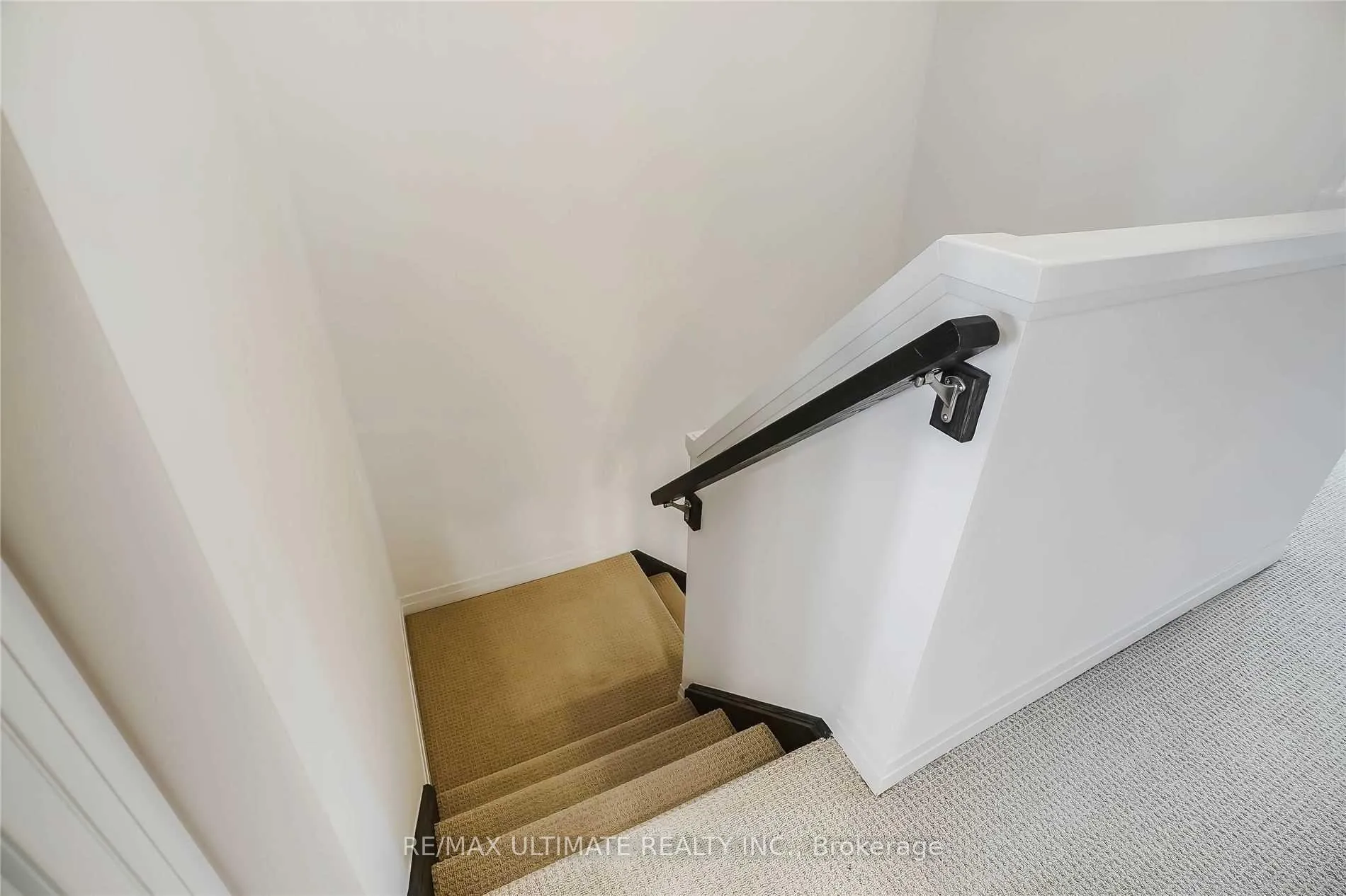 Photo 24 of Unit 290, 30 Times Square Boulevard, Hamilton, Stoney Creek — HOMEH
