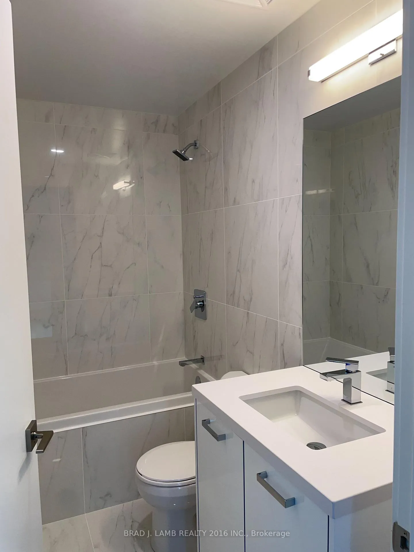 Photo 5 of Unit 1604, 284 King Street E, Toronto, Moss Park — HOMEH