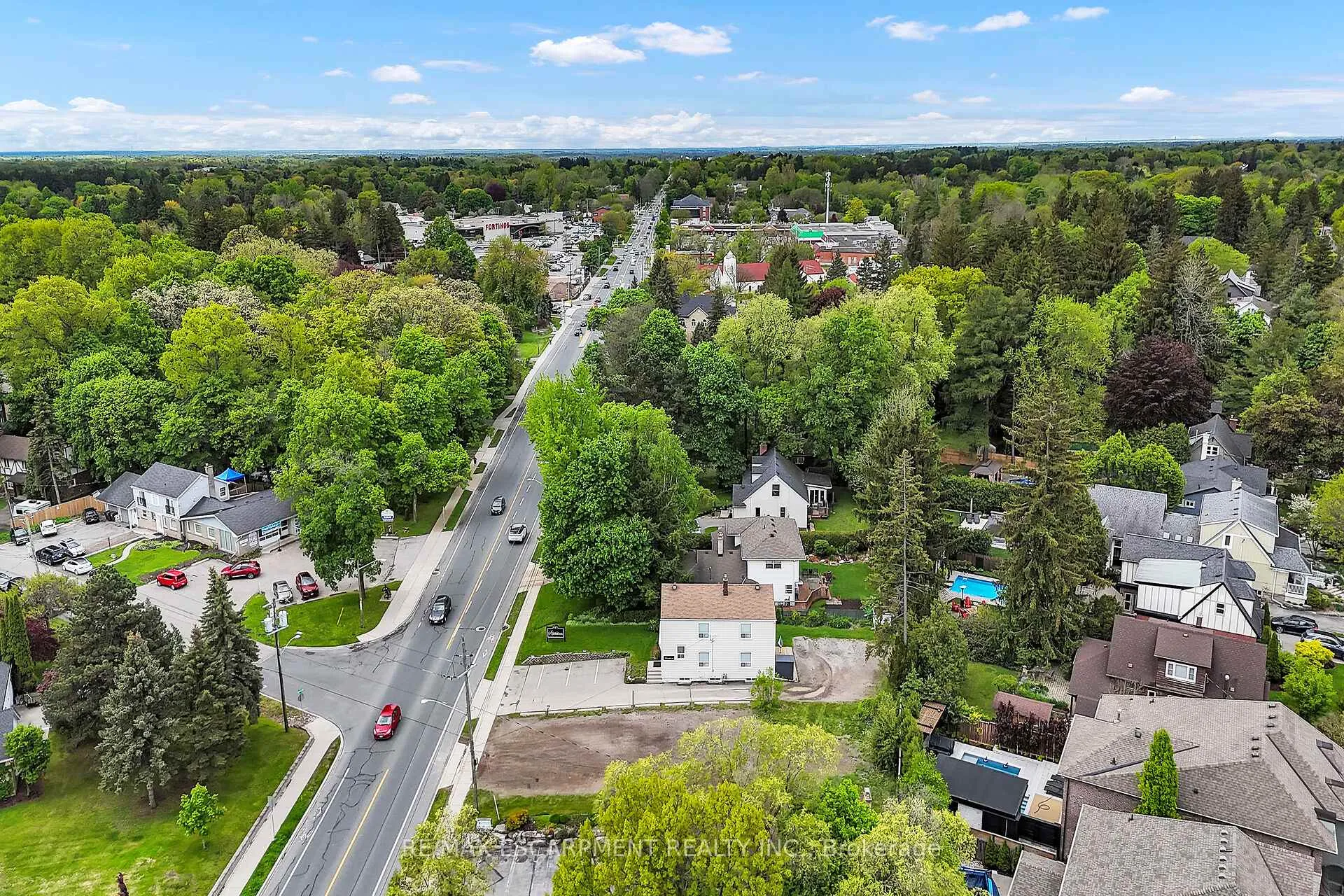Photo 7 of 51 Wilson Street E, Hamilton, Ancaster — HOMEH