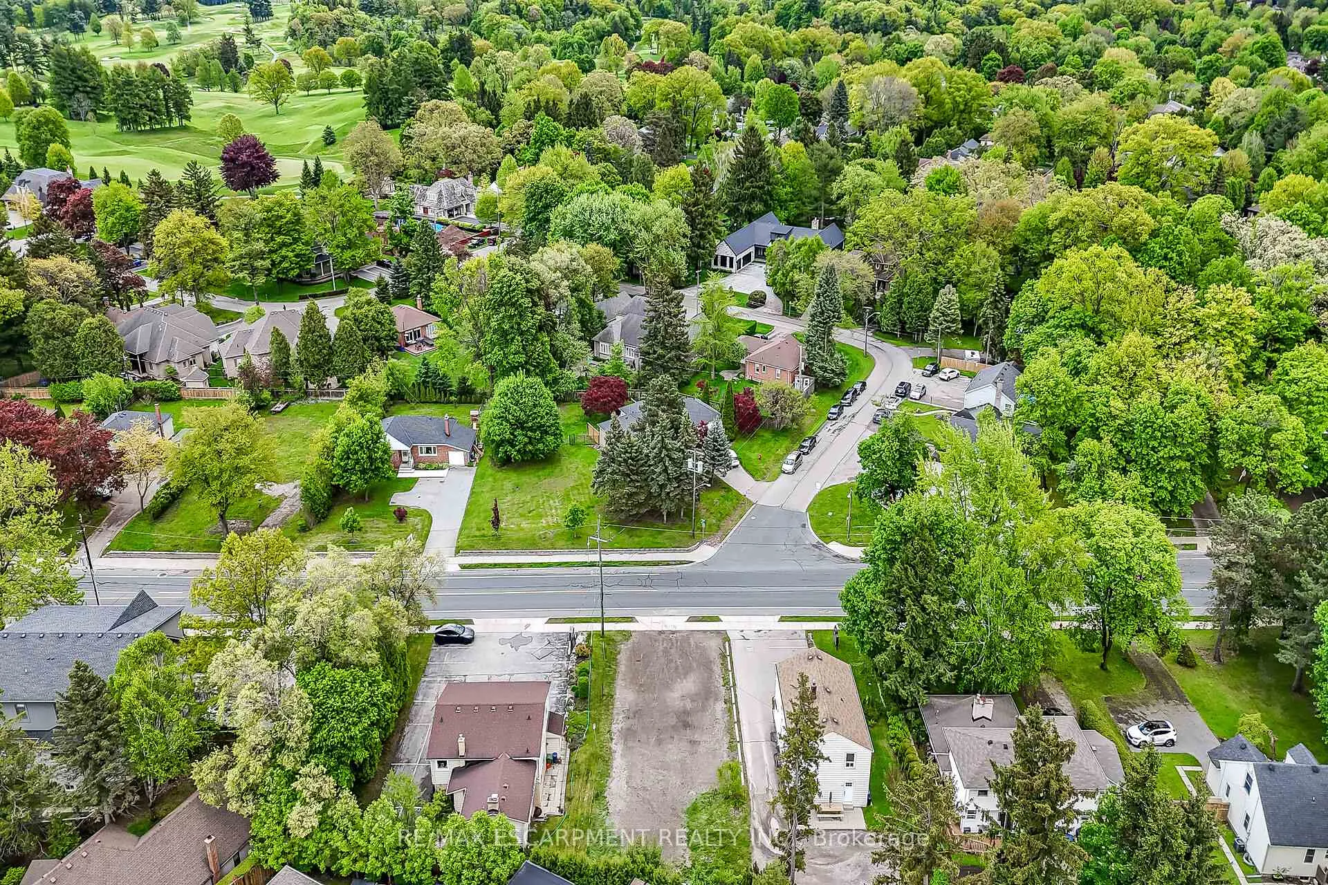 Photo 9 of 51 Wilson Street E, Hamilton, Ancaster — HOMEH