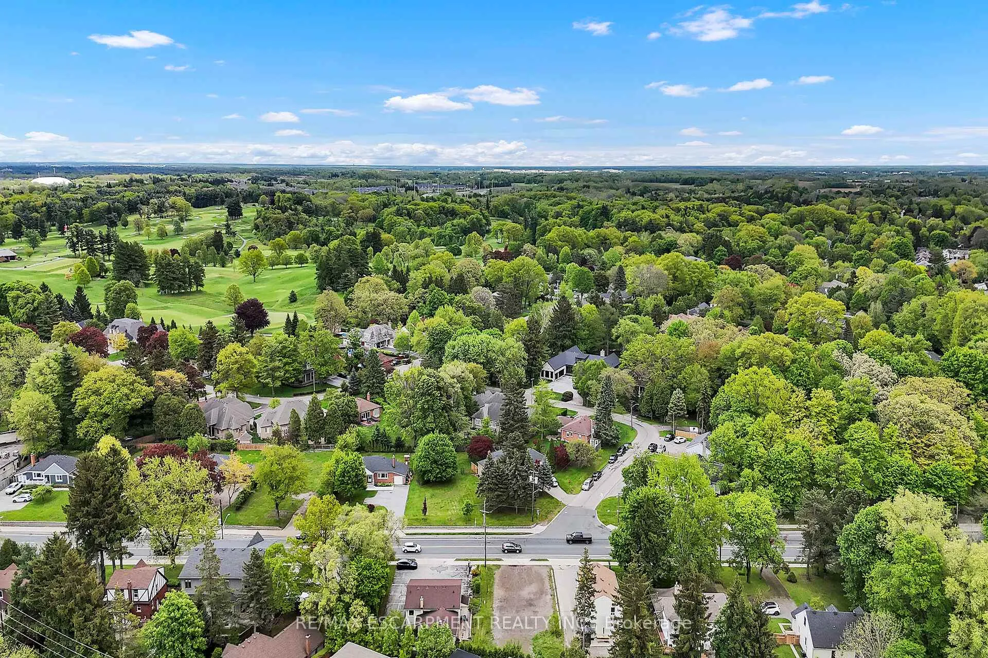 Photo 12 of 51 Wilson Street E, Hamilton, Ancaster — HOMEH