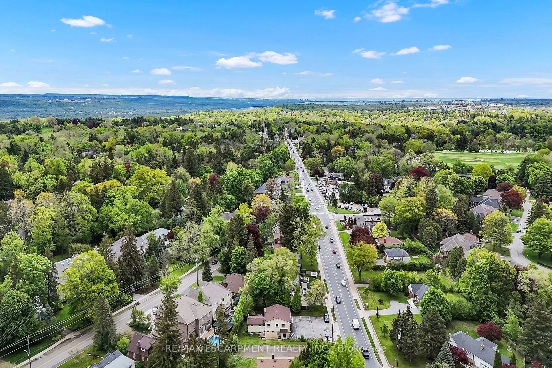 Photo 14 of 51 Wilson Street E, Hamilton, Ancaster — HOMEH