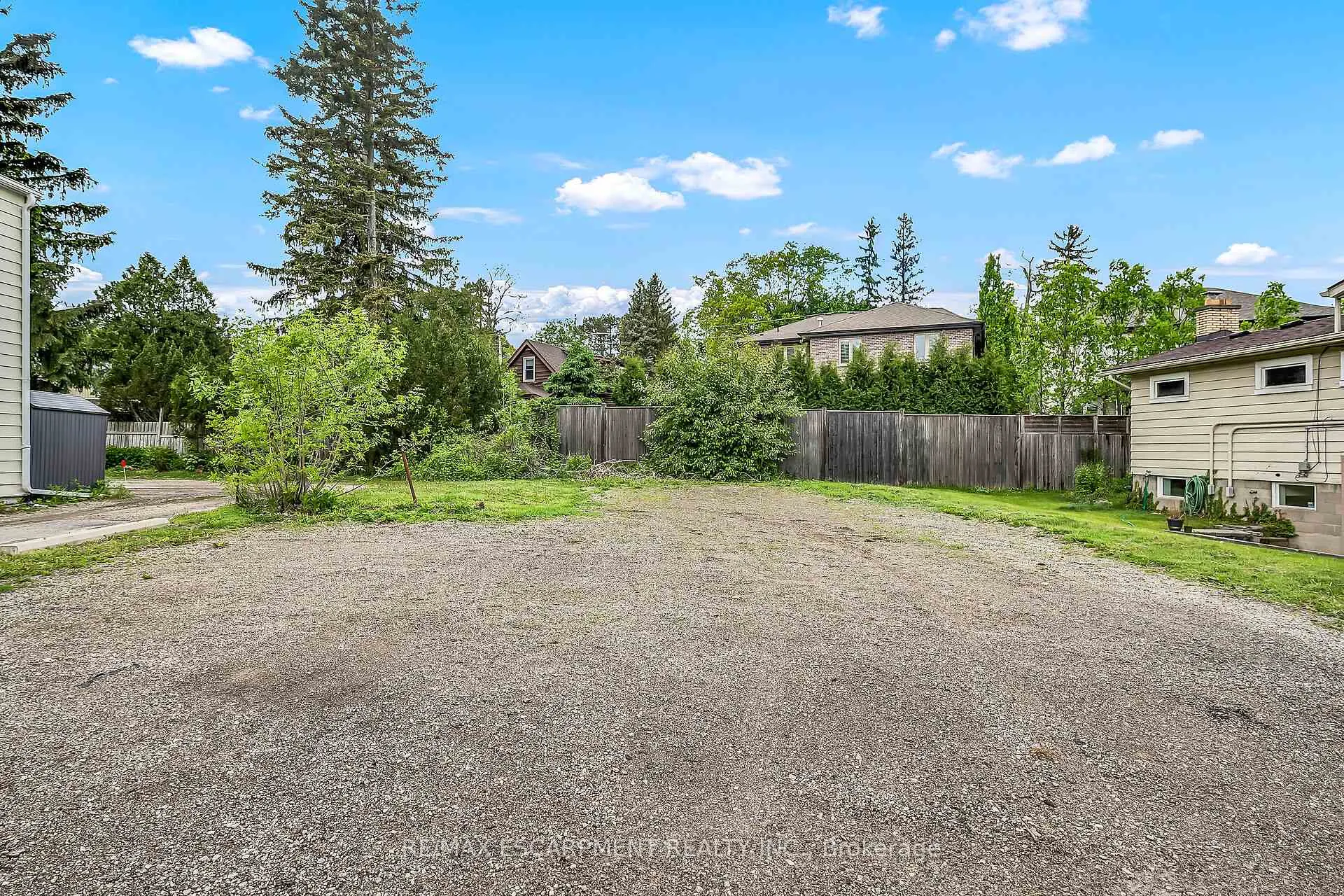 Photo 25 of 51 Wilson Street E, Hamilton, Ancaster — HOMEH