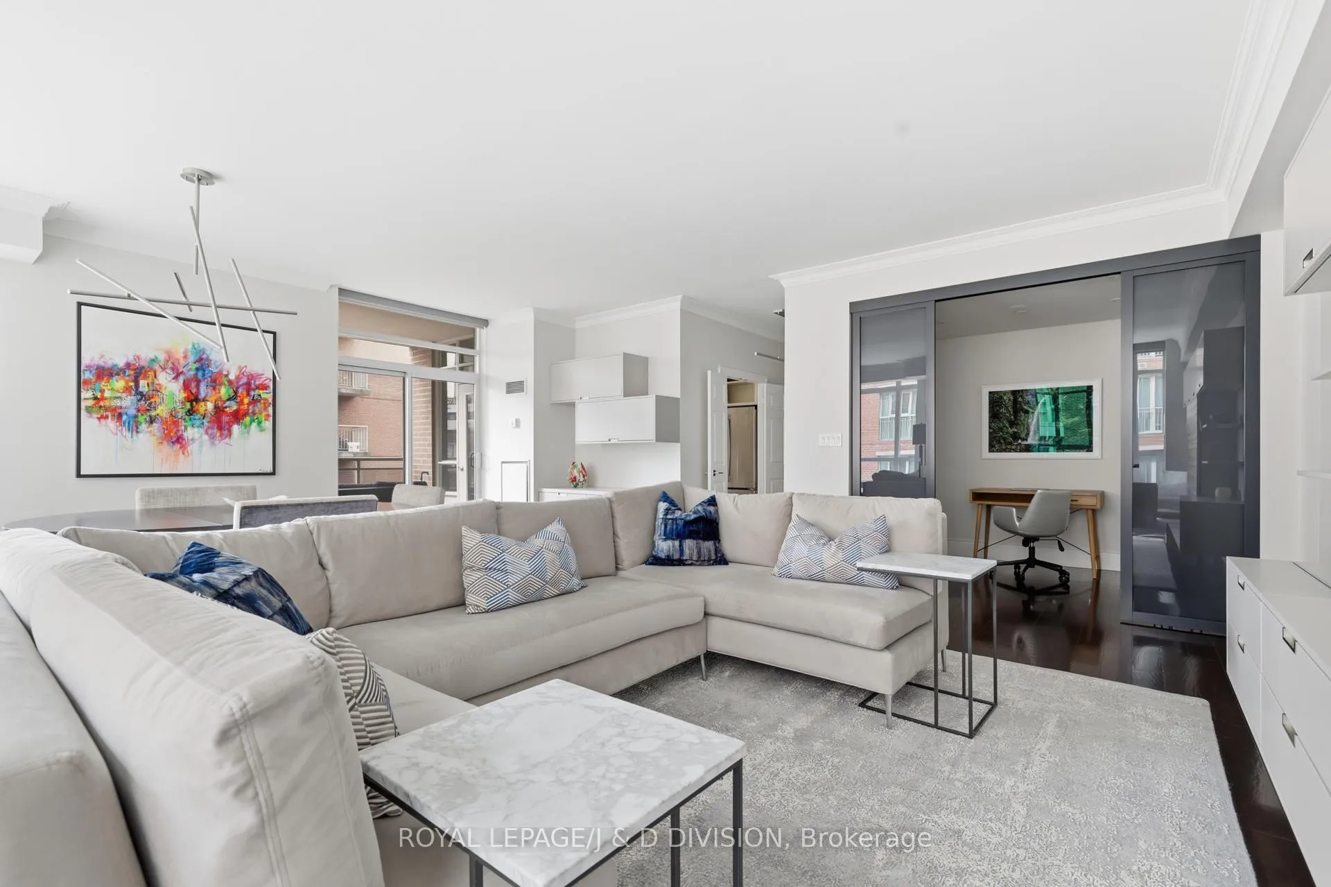 Front of Unit 401, 55 Delisle Avenue