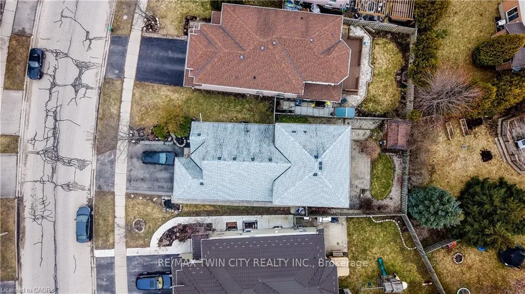 Photo 5 of 161 Farley Drive, Guelph, Pineridge/Westminster Woods — HOMEH