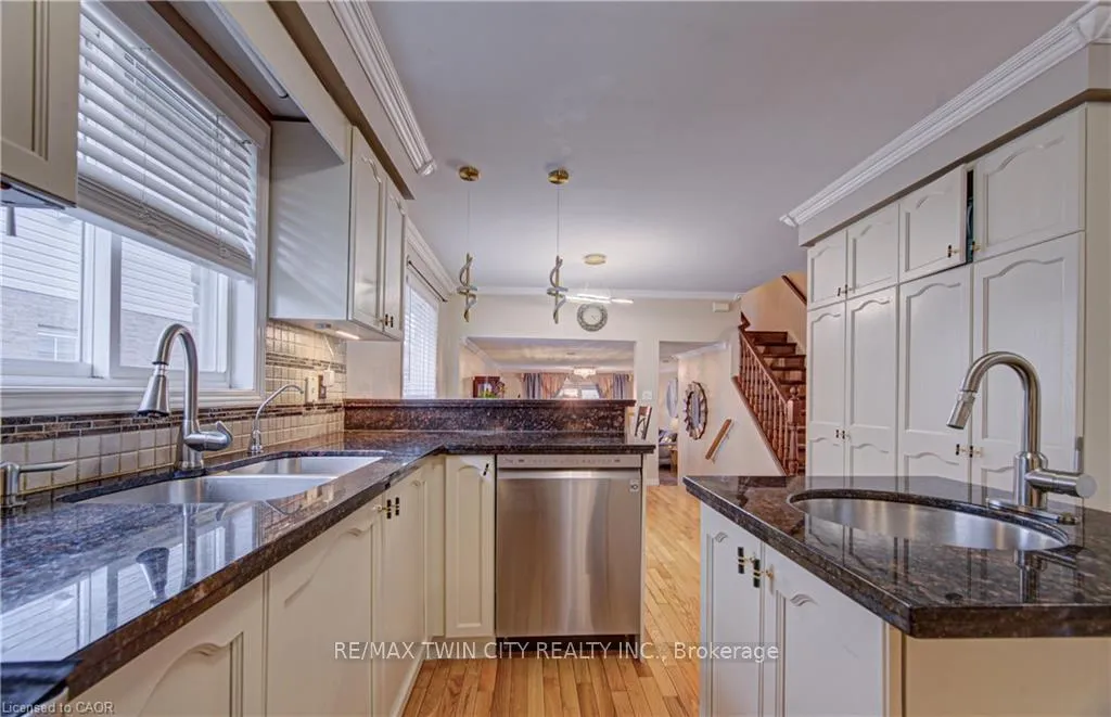 Photo 12 of 161 Farley Drive, Guelph, Pineridge/Westminster Woods — HOMEH