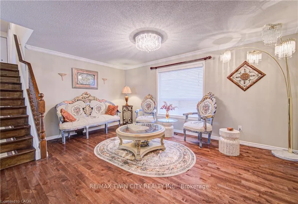 Photo 18 of 161 Farley Drive, Guelph, Pineridge/Westminster Woods — HOMEH