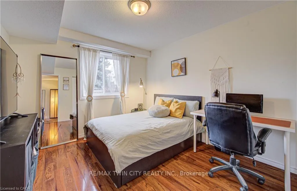 Photo 25 of 161 Farley Drive, Guelph, Pineridge/Westminster Woods — HOMEH