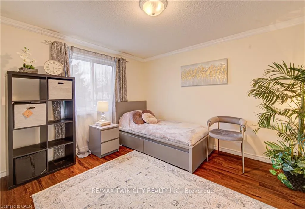 Photo 32 of 161 Farley Drive, Guelph, Pineridge/Westminster Woods — HOMEH