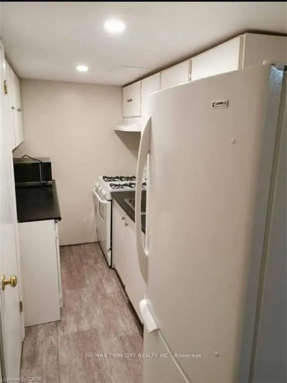 Photo 34 of 161 Farley Drive, Guelph, Pineridge/Westminster Woods — HOMEH