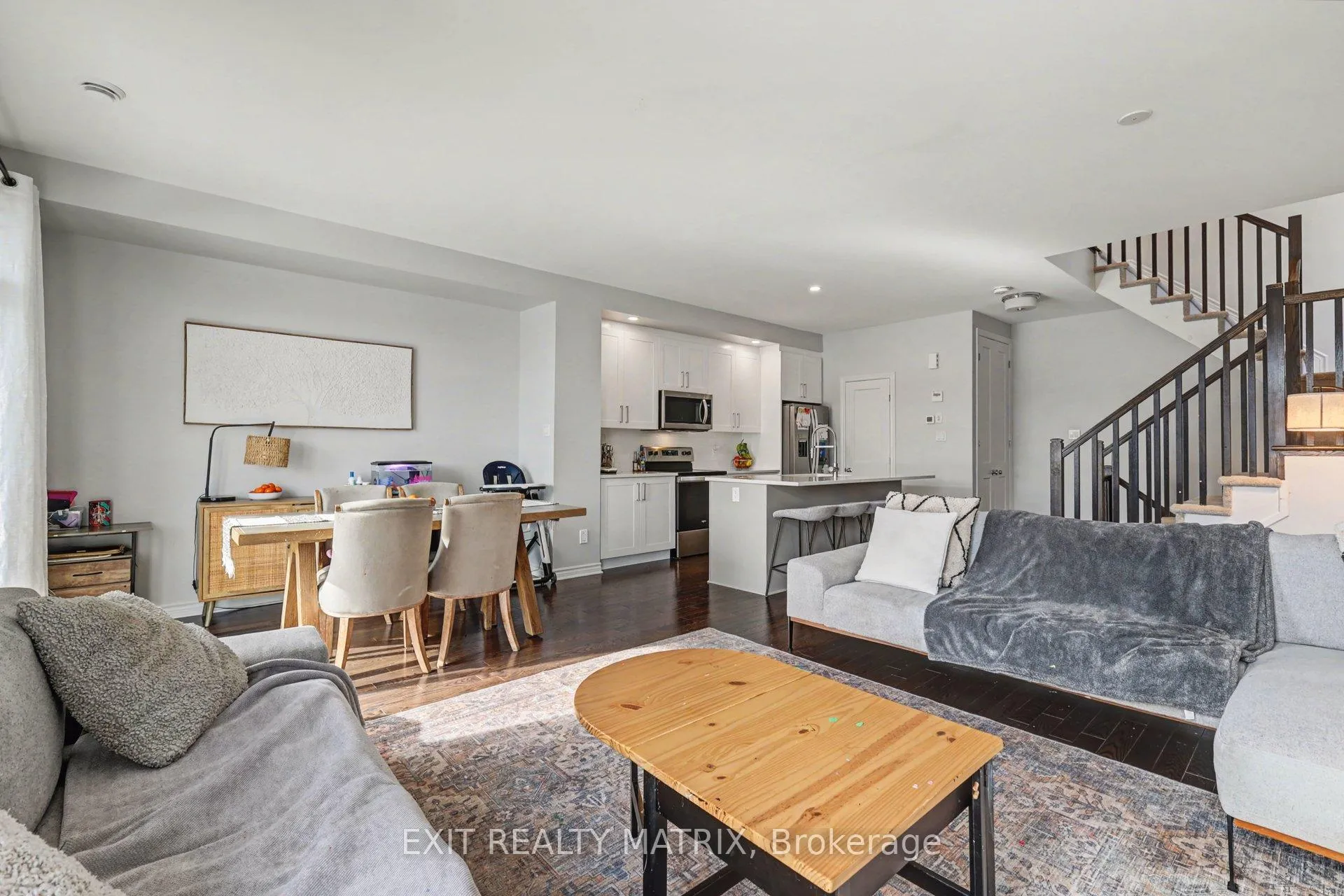 Photo 4 of 800 Cap Diamant Way, Ottawa, Camelot — HOMEH