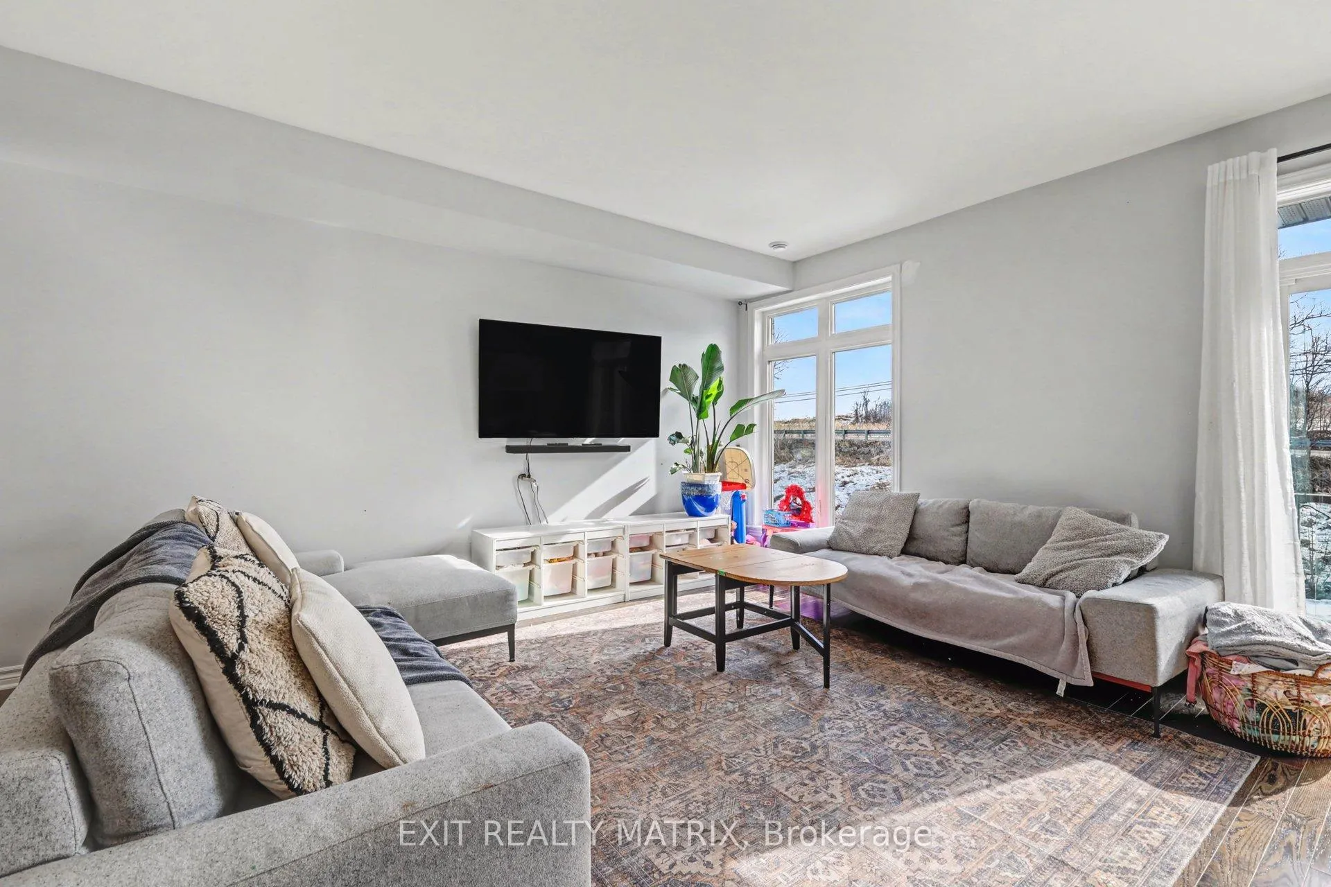 Photo 5 of 800 Cap Diamant Way, Ottawa, Camelot — HOMEH