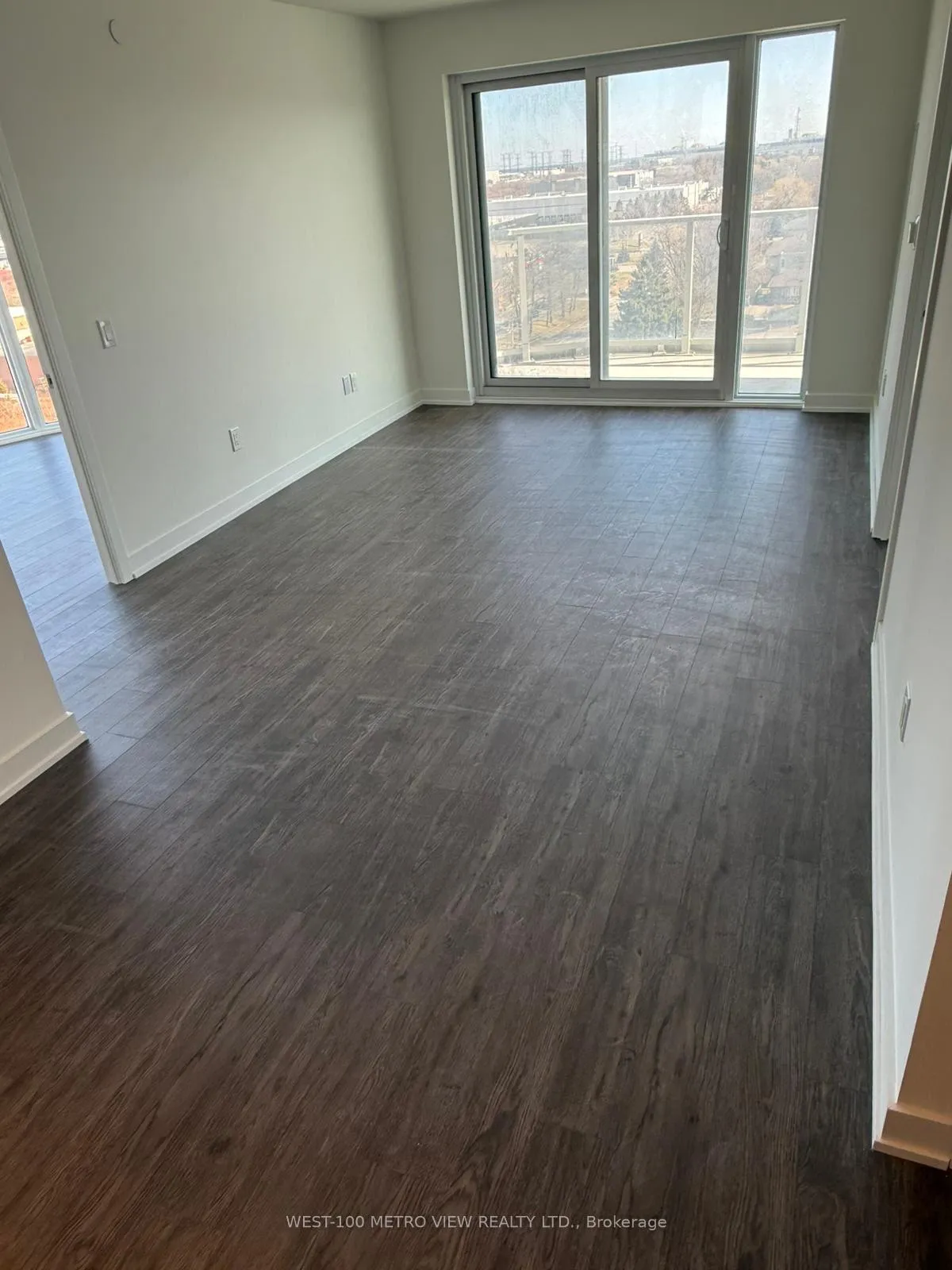 Photo 6 of Unit 905, 1010 Sandy Beach Road, Pickering, Bay Ridges — HOMEH