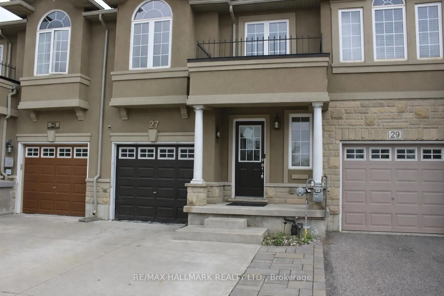 Photo 1 of 27 Waterbridge Street, Hamilton, Stoney Creek Mountain — HOMEH