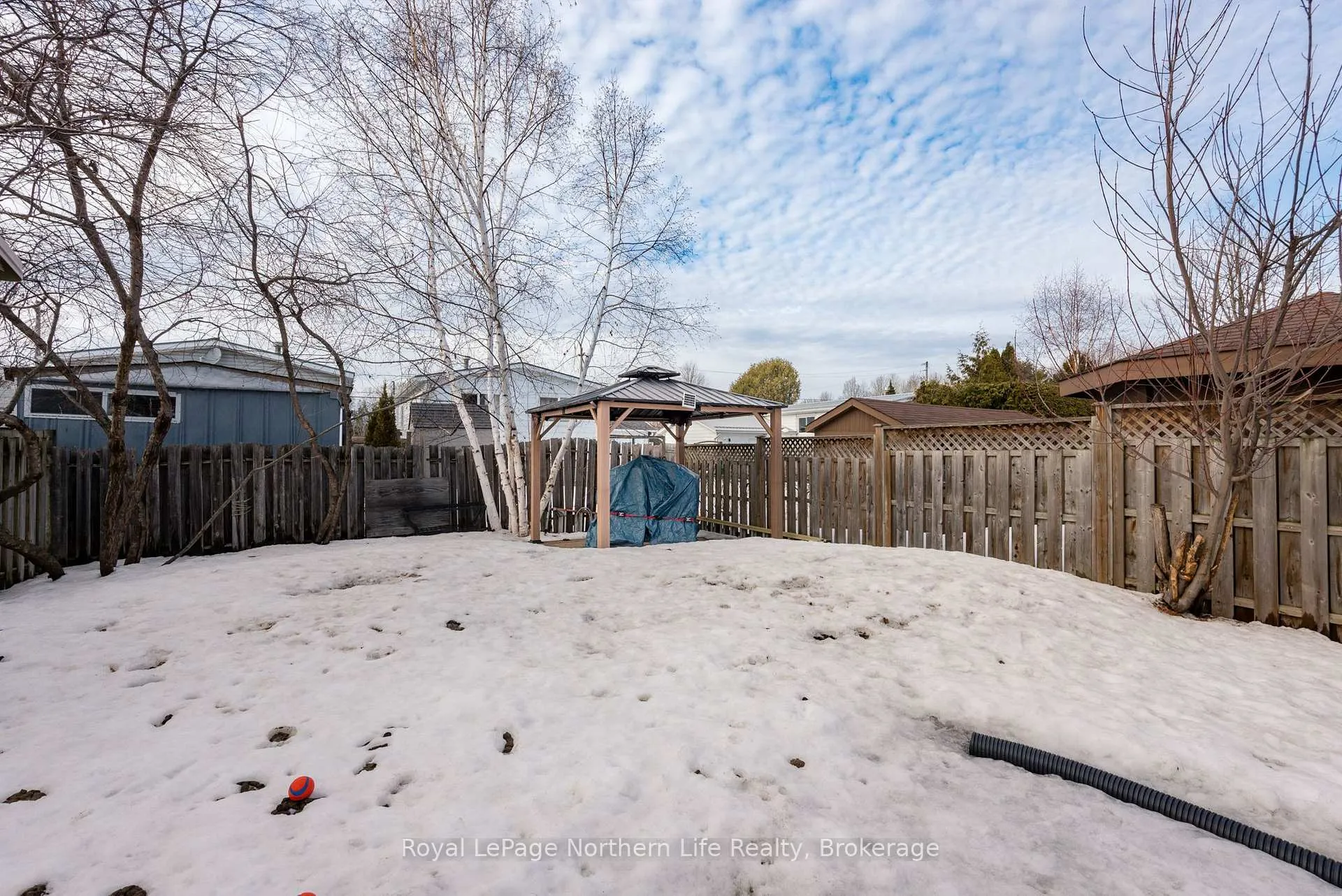 Photo 10 of 201 Marshall Park Drive, North Bay, Ferris — HOMEH