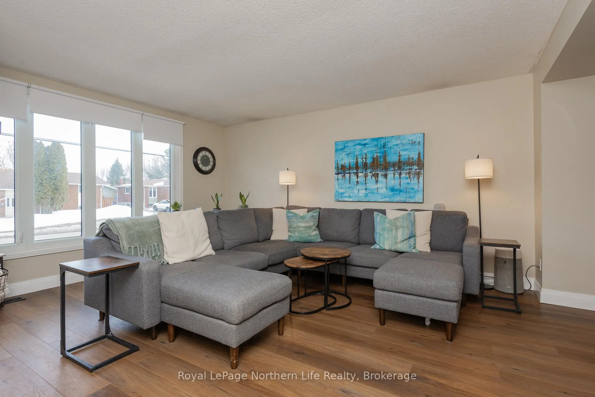 Photo 14 of 201 Marshall Park Drive, North Bay, Ferris — HOMEH