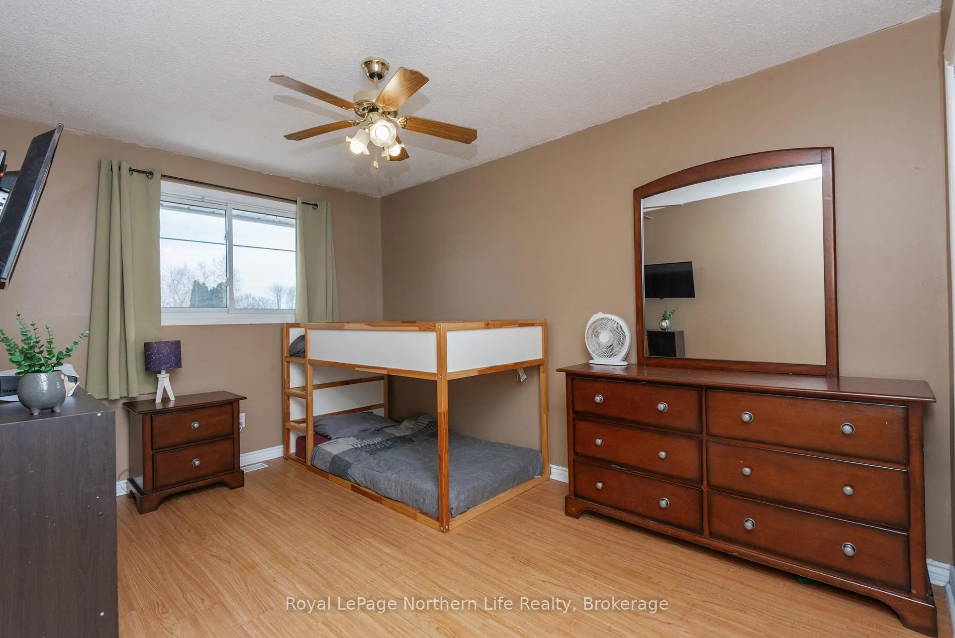 Photo 37 of 201 Marshall Park Drive, North Bay, Ferris — HOMEH
