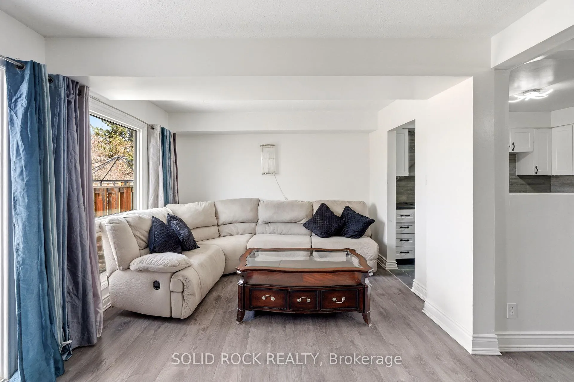Photo 9 of Unit 23, 51 Angela Private, Ottawa, Heron Gate/Industrial Park — HOMEH