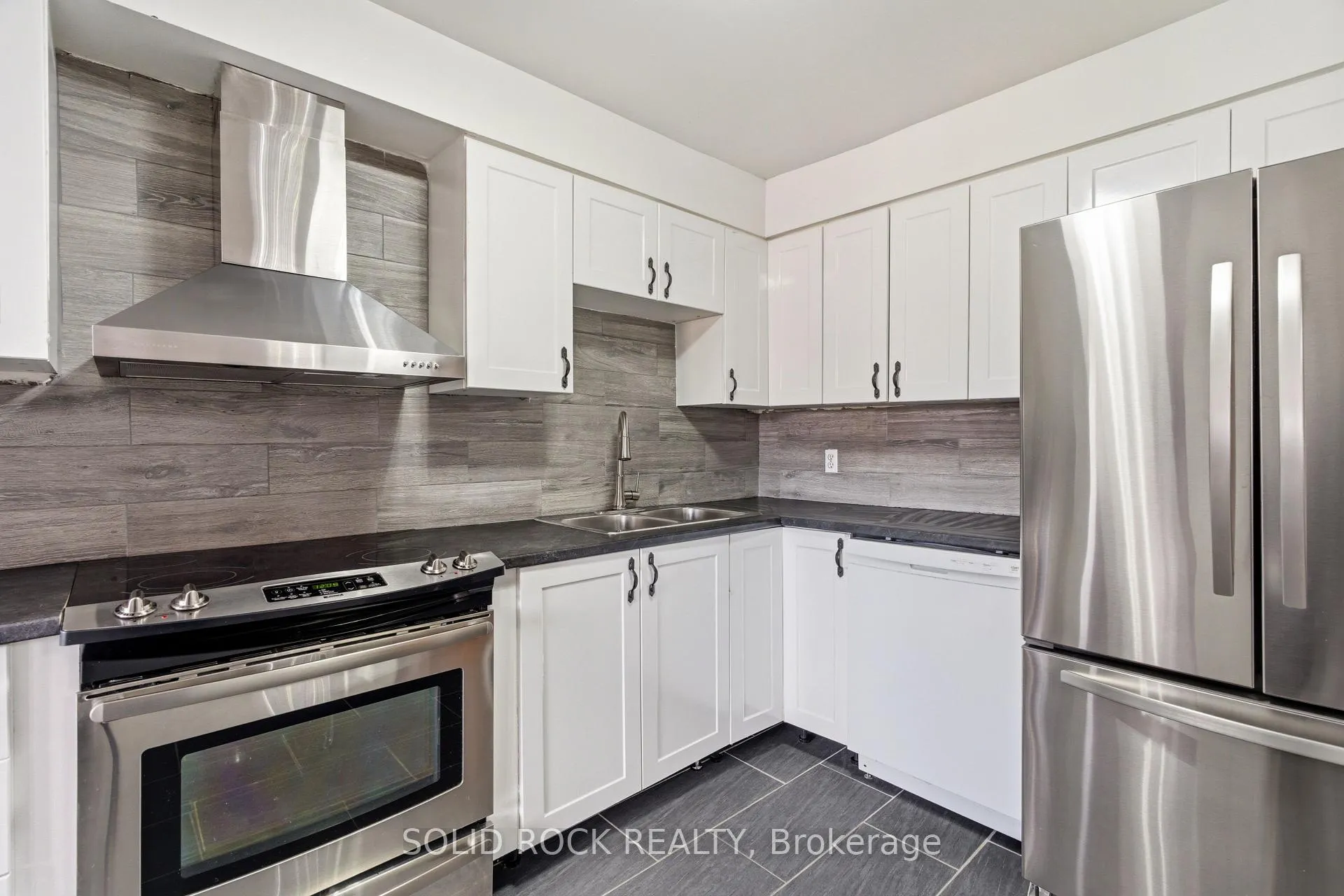 Photo 12 of Unit 23, 51 Angela Private, Ottawa, Heron Gate/Industrial Park — HOMEH