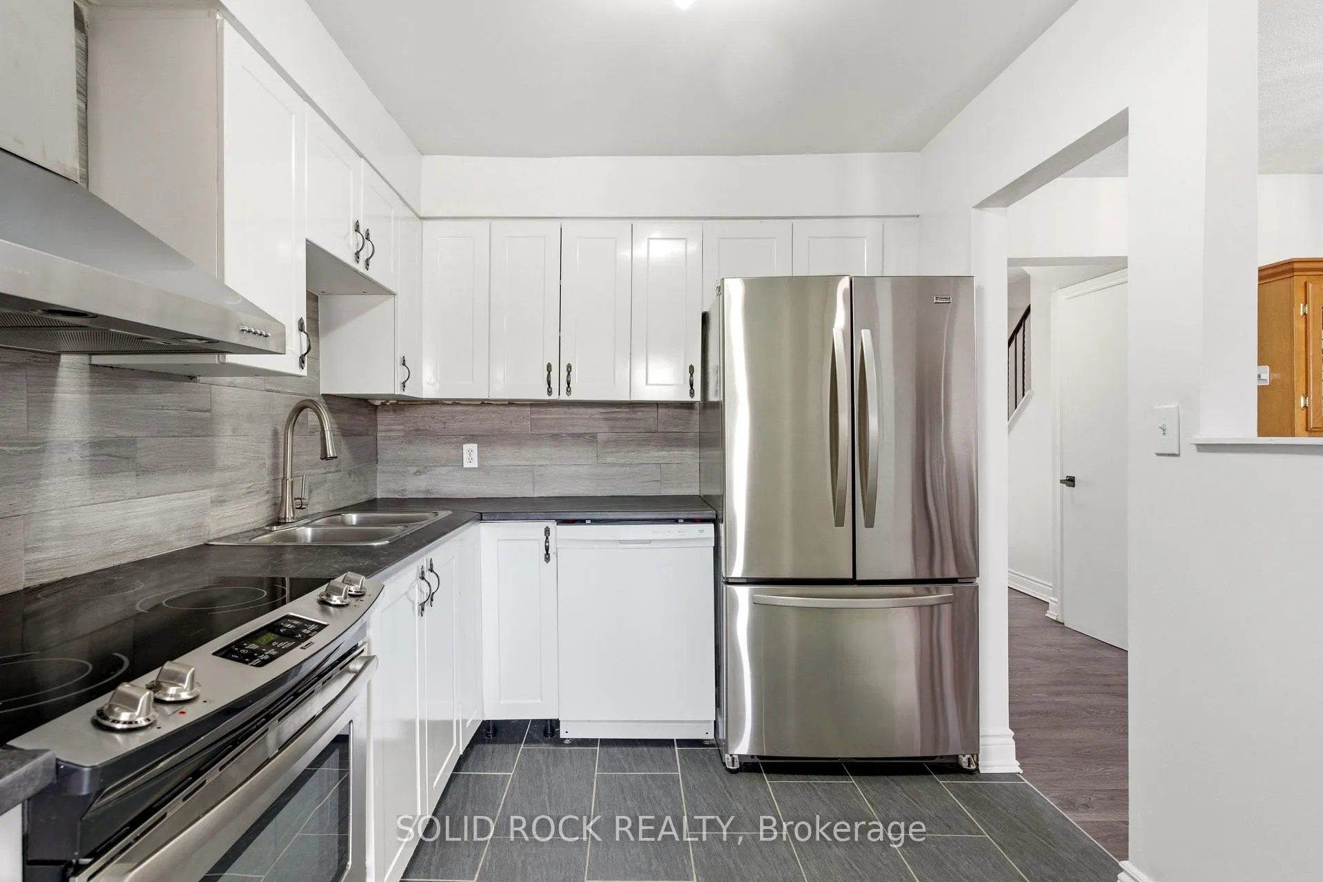 Photo 13 of Unit 23, 51 Angela Private, Ottawa, Heron Gate/Industrial Park — HOMEH