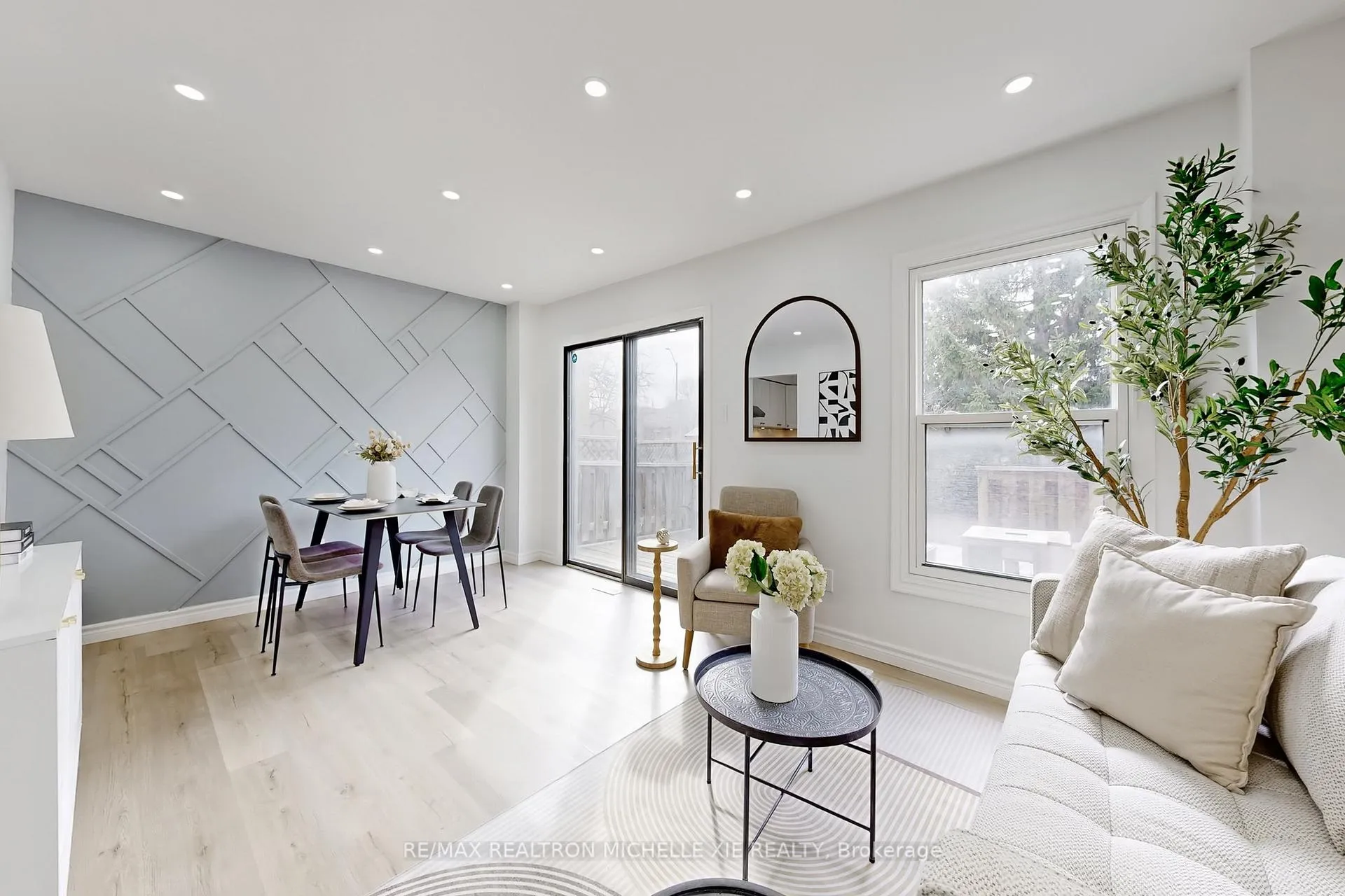 Photo 4 of 79 Galbraith Crescent, Markham, Milliken Mills East — HOMEH