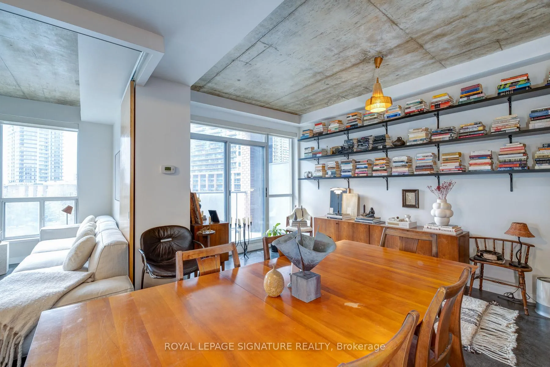 Photo 5 of Unit 510, 1 Shaw Street, Toronto, Niagara — HOMEH