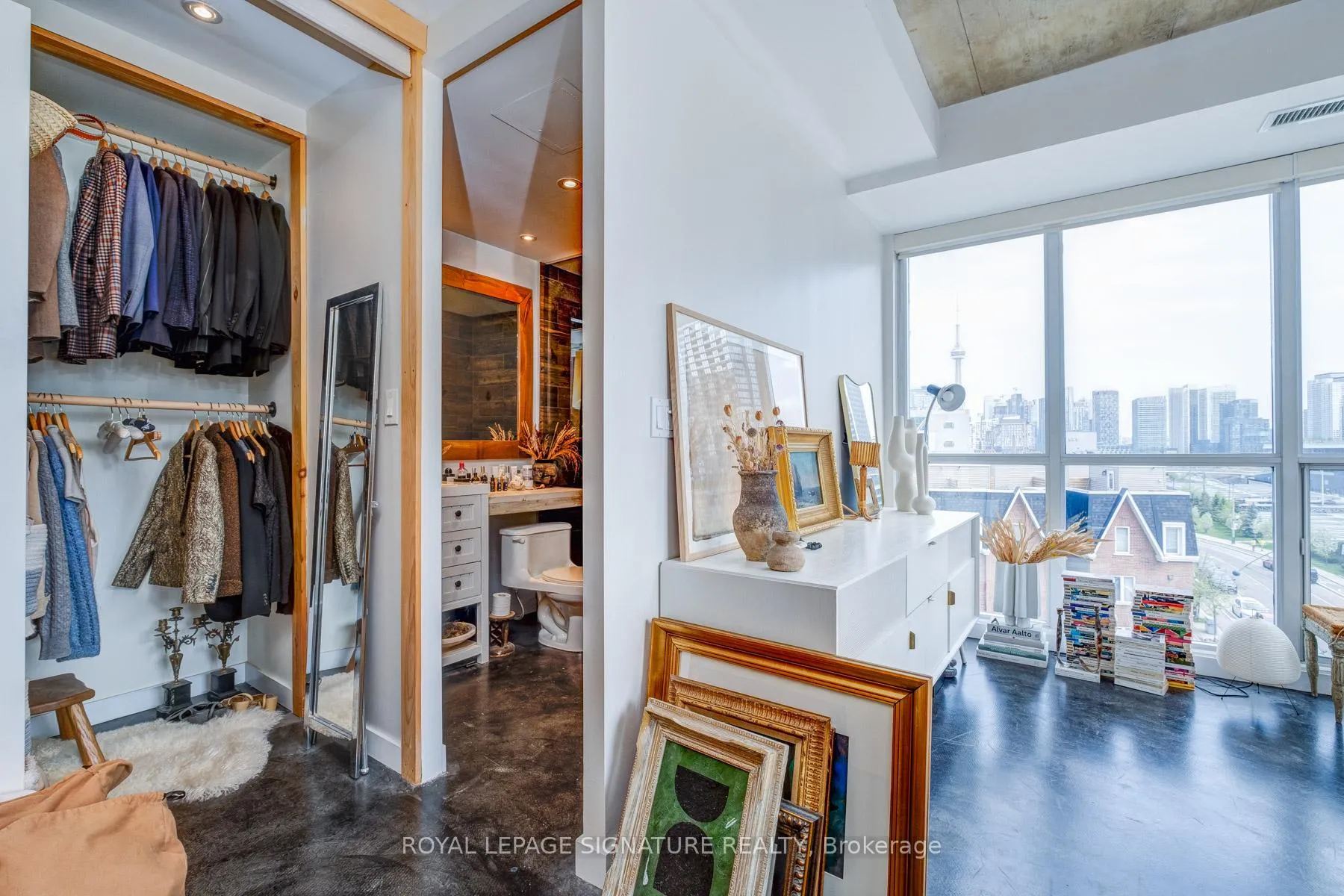 Photo 14 of Unit 510, 1 Shaw Street, Toronto, Niagara — HOMEH