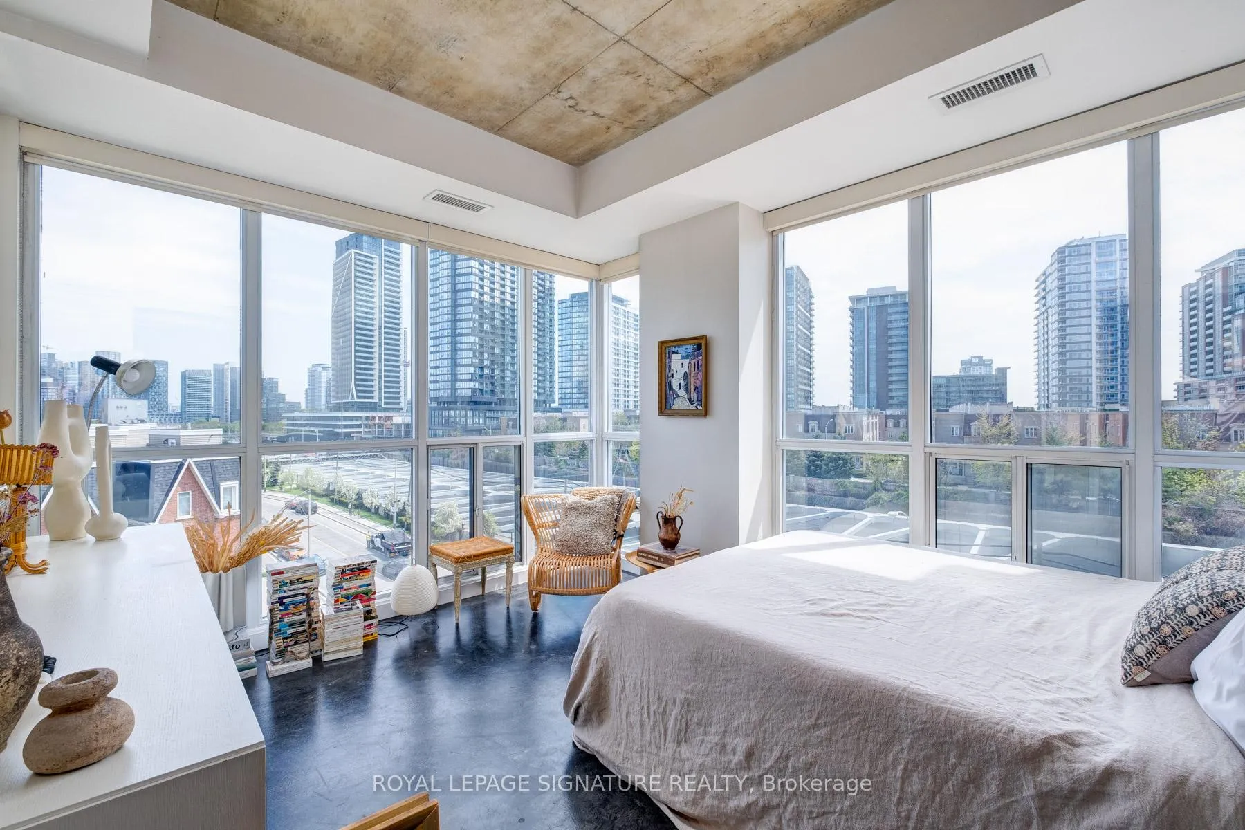 Photo 15 of Unit 510, 1 Shaw Street, Toronto, Niagara — HOMEH
