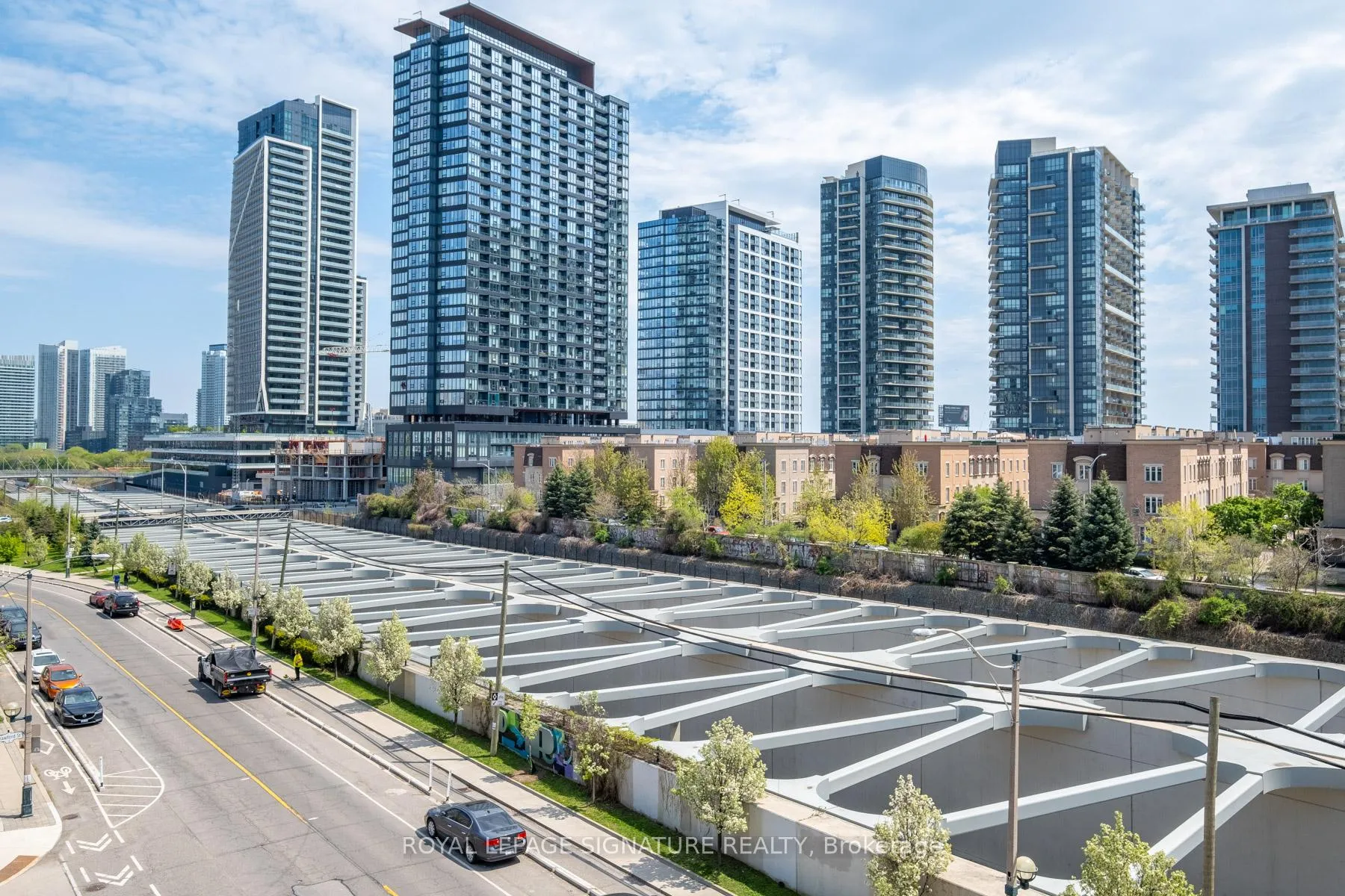 Photo 21 of Unit 510, 1 Shaw Street, Toronto, Niagara — HOMEH